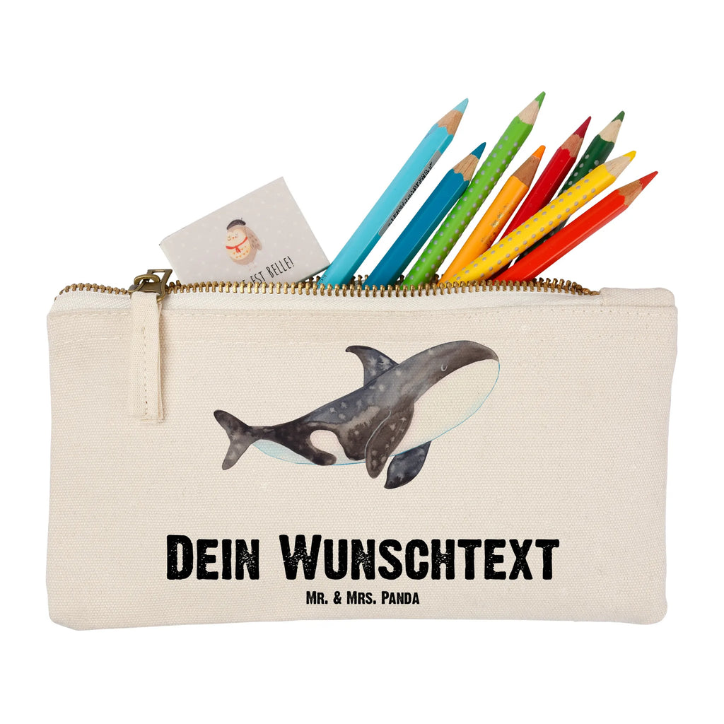 Personalisierte Schminktasche Orca Personalisierte Schminktasche, Personalisierte Kosmetiktasche, Personalisierter Kosmetikbeutel, Personalisiertes Stiftemäppchen, Personalisiertes Etui, Personalisierte Federmappe, Personalisierte Makeup Bag, Personalisiertes Schminketui, Personalisiertes Kosmetiketui, Personalisiertes Schlamperetui, Schminktasche mit Namen, Kosmetiktasche mit Namen, Kosmetikbeutel mit Namen, Stiftemäppchen mit Namen, Etui mit Namen, Federmappe mit Namen, Makeup Bg mit Namen, Schminketui mit Namen, Kosmetiketui mit Namen, Schlamperetui mit Namen, Schminktasche personalisieren, Schminktasche bedrucken, Schminktasche selbst gestalten, Meerestiere, Meer, Urlaub, Orca, Orcas, Killerwal, Wal, Möglichkeiten, Büro, Arbeit, Motivation, Selbstliebe, Neustart, Startup