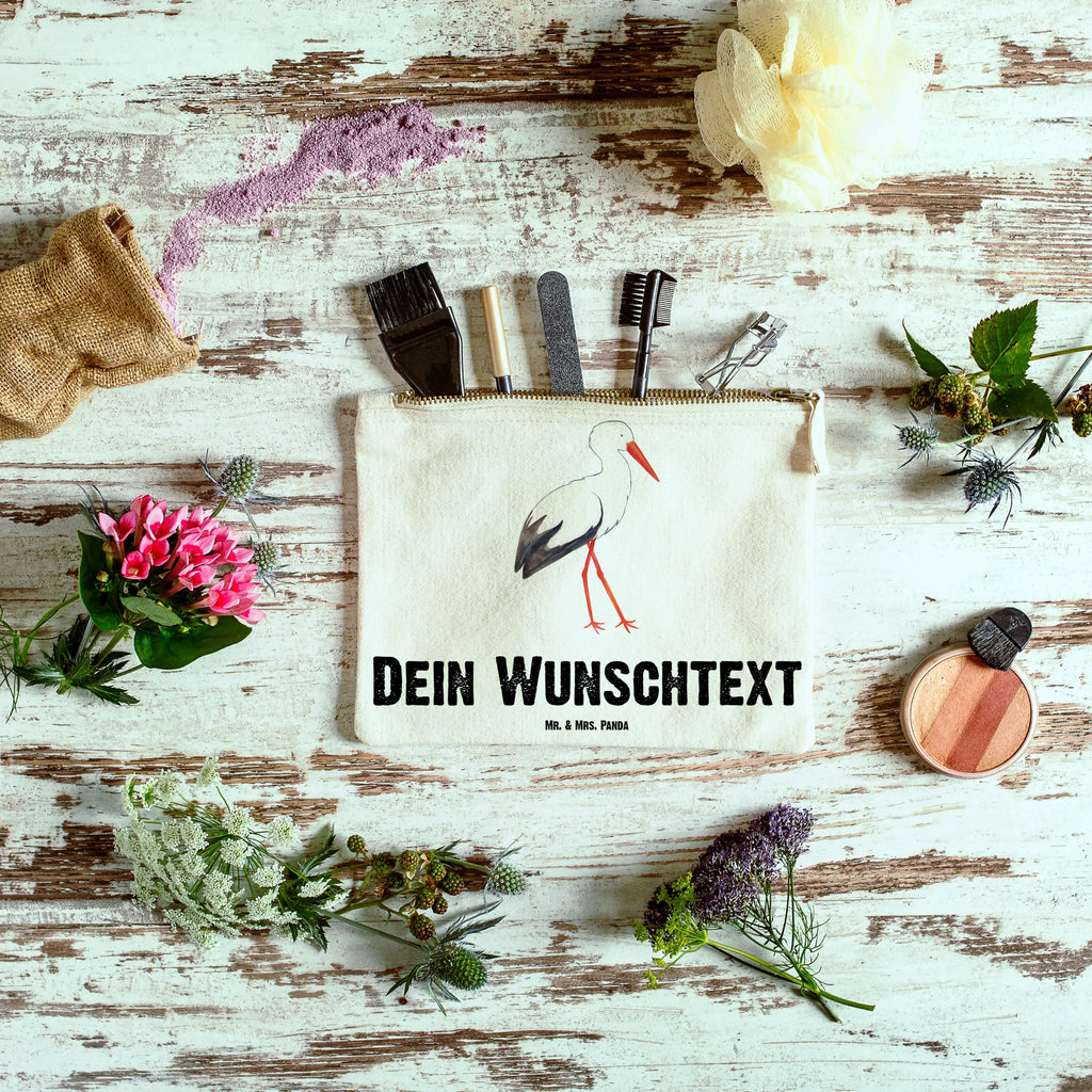 Personalisierte Schminktasche Storch Personalisierte Schminktasche, Personalisierte Kosmetiktasche, Personalisierter Kosmetikbeutel, Personalisiertes Stiftemäppchen, Personalisiertes Etui, Personalisierte Federmappe, Personalisierte Makeup Bag, Personalisiertes Schminketui, Personalisiertes Kosmetiketui, Personalisiertes Schlamperetui, Schminktasche mit Namen, Kosmetiktasche mit Namen, Kosmetikbeutel mit Namen, Stiftemäppchen mit Namen, Etui mit Namen, Federmappe mit Namen, Makeup Bg mit Namen, Schminketui mit Namen, Kosmetiketui mit Namen, Schlamperetui mit Namen, Schminktasche personalisieren, Schminktasche bedrucken, Schminktasche selbst gestalten, Tiermotive, Gute Laune, lustige Sprüche, Tiere, Storch, Störche, Schwangerschaft, Geburt, Mutter, Mütter, Mutter werden, Schwanger, Babybauch, Baby