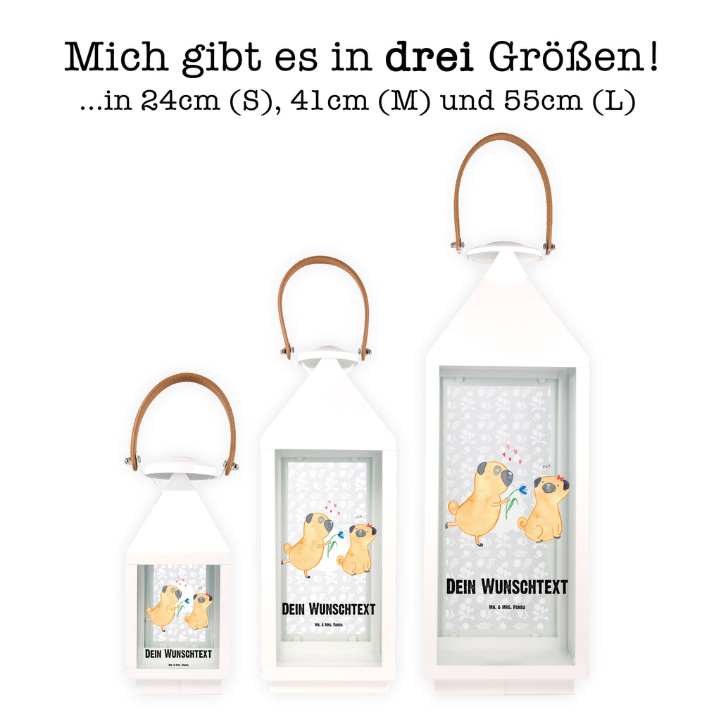 Personalisierte Deko Laterne Mops verliebt Gartenlampe, Gartenleuchte, Gartendekoration, Gartenlicht, Laterne kleine Laternen, XXL Laternen, Laterne groß, Hund, Hundemotiv, Haustier, Hunderasse, Tierliebhaber, Hundebesitzer, Sprüche, Mops, Möpse, Hundeliebe, verliebt, Liebe, Liebesspruch. Verlobt, Geschenk Freund, Partner