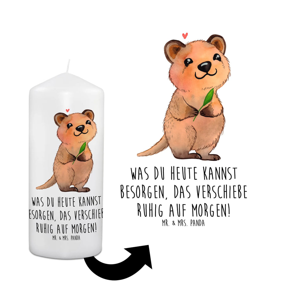 Kerze Quokka Happy Kerze, Taufkerze, Kommunionskerze, Geburtstagskerze, Geschenk Kerze, Taufgeschenk Kerze, Kerze mit Druck, Besondere Kerze, Geschenkidee Kerze, Kerze für Kommunion, Geburtstag Kerze, Kommunion Kerze, Tiermotive, Gute Laune, lustige Sprüche, Tiere, Quokka, Verschieben, Aufschieberitis, Lustiger Spruch, Niedliches Tier, Dinge erledigen