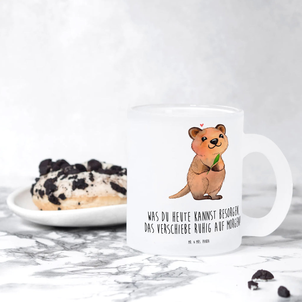 Teetasse Quokka Happy Teetasse, Teeglas, Teebecher, Tasse mit Henkel, Tasse, Glas Teetasse, Teetasse aus Glas, Tiermotive, Gute Laune, lustige Sprüche, Tiere, Quokka, Verschieben, Aufschieberitis, Lustiger Spruch, Niedliches Tier, Dinge erledigen