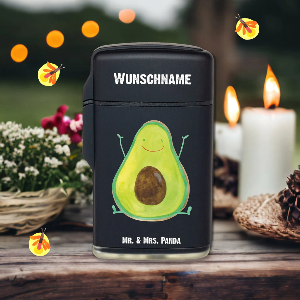 Personalisiertes Feuerzeug Avocado Happy Personalisiertes Feuerzeug, Personalisiertes Gas-Feuerzeug, Personalisiertes Sturmfeuerzeug, Feuerzeug bedrucken, Feuerzeug personalisiert, Feuerzeug personalisieren, Feuerzeug selbst gestalten, Feuerzeug Geschenkidee, Feuerzeug als Geschenk, Geschenk Feuerzeug, Feuerzeug Geschenk, Feuerzeug mit Name, Feuerzeug mit Namen, Besonderes Feuerzeug, Avocado, Veggie, Vegan, Gesund, Chaos