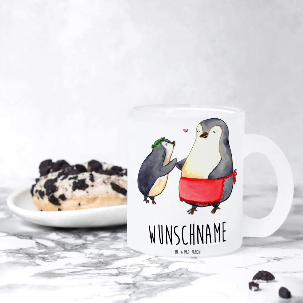 Personalisierte Teetasse Pinguin mit Kind Personalisierte Teetasse, Personalisiertes Teeglas, Personalisierter Teebecher, Personalisierte Glas Teetasse, Personalisierte Teetasse aus Glas, Teetasse mit Namen, Teeglas mit Namen, Teebecher mit Namen, Glas Teetasse mit Namen, Teetasse aus Glas mit Namen, Teetasse Wunschname, Teetasse selbst gestalten., Familie, Vatertag, Muttertag, Bruder, Schwester, Mama, Papa, Oma, Opa, Geschenk, Mami, Mutti, Mutter, Geburststag