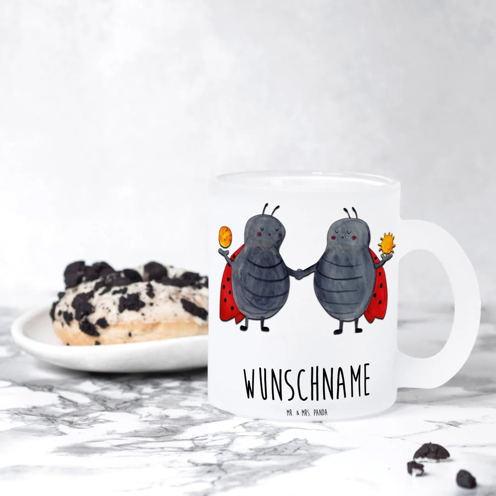 Personalisierte Teetasse Sternzeichen Zwilling Personalisierte Teetasse, Personalisiertes Teeglas, Personalisierter Teebecher, Personalisierte Glas Teetasse, Personalisierte Teetasse aus Glas, Teetasse mit Namen, Teeglas mit Namen, Teebecher mit Namen, Glas Teetasse mit Namen, Teetasse aus Glas mit Namen, Teetasse Wunschname, Teetasse selbst gestalten., Tierkreiszeichen, Sternzeichen, Horoskop, Astrologie, Aszendent, Zwillinge, Zwilling Geschenk, Zwilling Sternzeichen, Geburtstag Mai, Geschenk Mai, Geschenk Juni, Marienkäfer, Glückskäfer, Zwillingsbruder, Zwillingsschwester