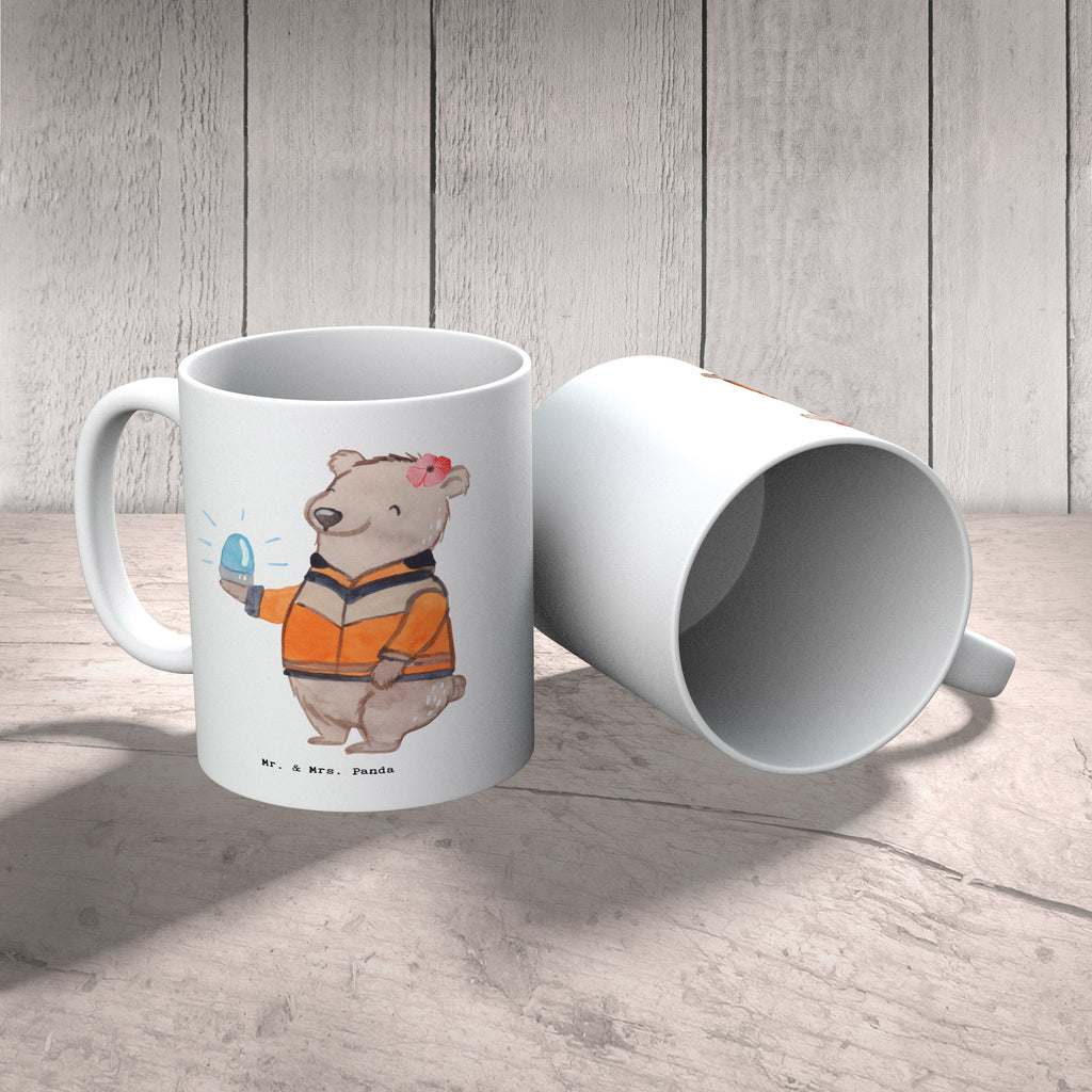 Tasse Rettungswagenfahrerin mit Herz Tasse, Kaffeetasse, Teetasse, Becher, Kaffeebecher, Teebecher, Keramiktasse, Porzellantasse, Büro Tasse, Geschenk Tasse, Tasse Sprüche, Tasse Motive, Kaffeetassen, Tasse bedrucken, Designer Tasse, Cappuccino Tassen, Schöne Teetassen, Beruf, Ausbildung, Jubiläum, Abschied, Rente, Kollege, Kollegin, Geschenk, Schenken, Arbeitskollege, Mitarbeiter, Firma, Danke, Dankeschön