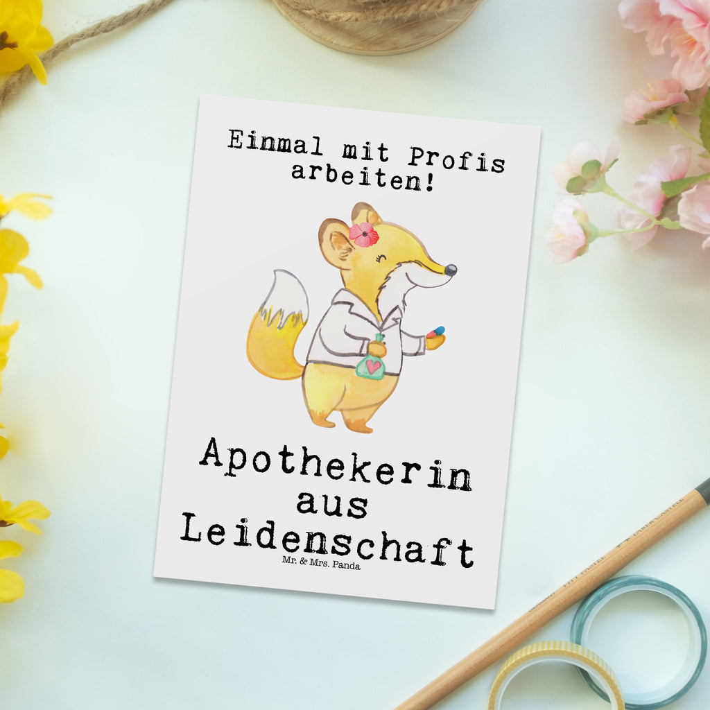 Postkarte Apothekerin aus Leidenschaft Postkarte, Karte, Geschenkkarte, Grußkarte, Einladung, Ansichtskarte, Geburtstagskarte, Einladungskarte, Dankeskarte, Ansichtskarten, Einladung Geburtstag, Einladungskarten Geburtstag, Beruf, Ausbildung, Jubiläum, Abschied, Rente, Kollege, Kollegin, Geschenk, Schenken, Arbeitskollege, Mitarbeiter, Firma, Danke, Dankeschön, Apothekerin, Pharmazie, Staatsexamen, Approbation, Eröffnung Apotheke