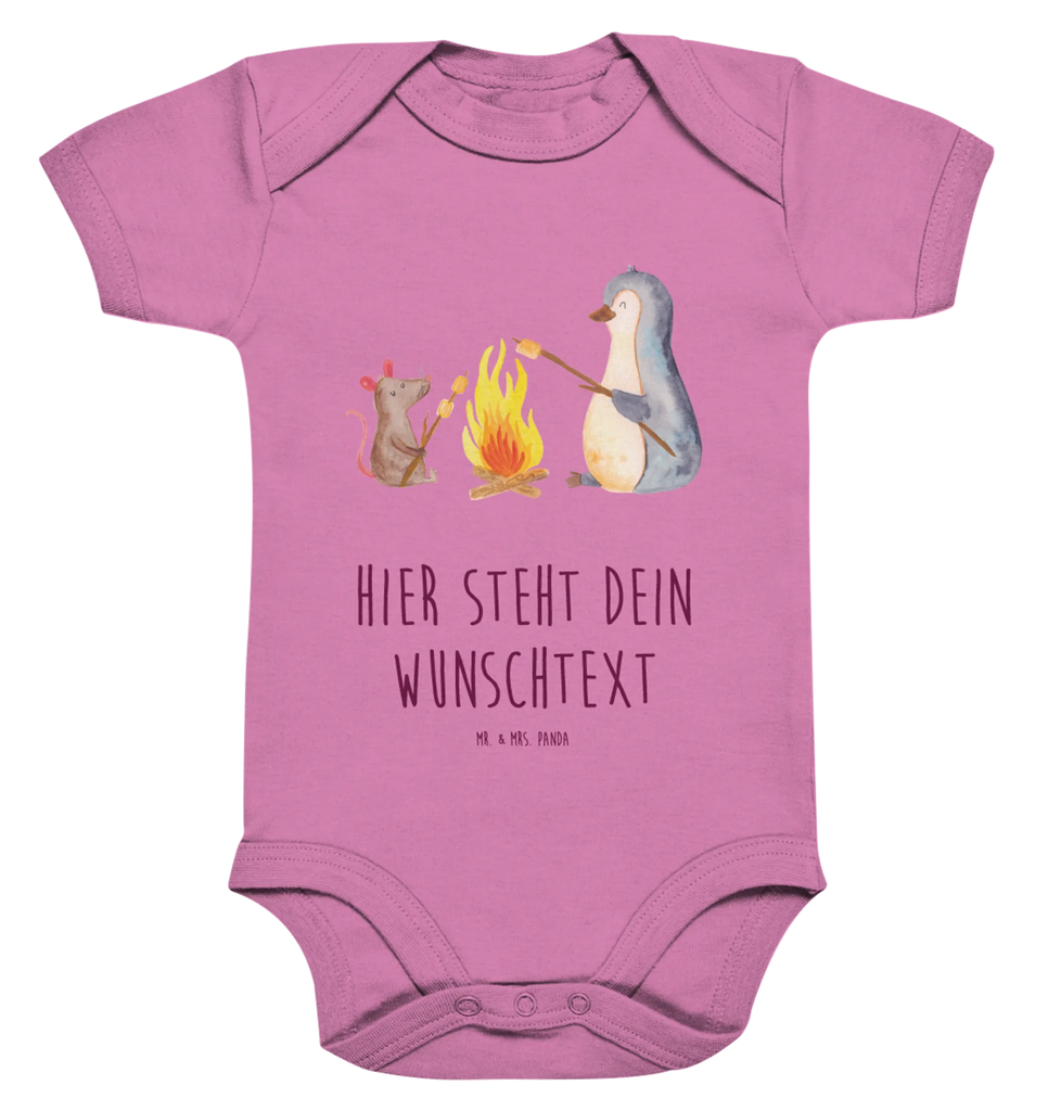 Personalisierter Baby Body Pinguin Lagerfeuer Personalisierter Baby Body, Personalisierte Babykleidung, Personalisierter Babystrampler, Personalisierter Strampler, Personalisierter Wickelbody, Personalisierte Baby Erstausstattung, Junge, Mädchen, Pinguin, Maus, Pinguine, Lagerfeuer, Leben, Arbeit, Job, Motivation, Büro, Büroalltag, Lebensspruch, Lebensmotivation, Neustart, Liebe, grillen, Feuer, Marshmallows