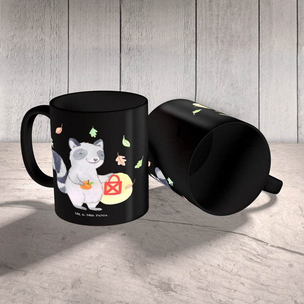 Tasse Waschbär Laterne Tasse, Kaffeetasse, Teetasse, Becher, Kaffeebecher, Teebecher, Keramiktasse, Porzellantasse, Büro Tasse, Geschenk Tasse, Tasse Sprüche, Tasse Motive, Kaffeetassen, Tasse bedrucken, Designer Tasse, Cappuccino Tassen, Schöne Teetassen, Halloween, Deko, Martinssingen, Dekoration, Geschenke, Schenken, Halloween Deko, Trick or Treat, Süßes sonst gibt's saures, Waschbär, Laterne, Herbst