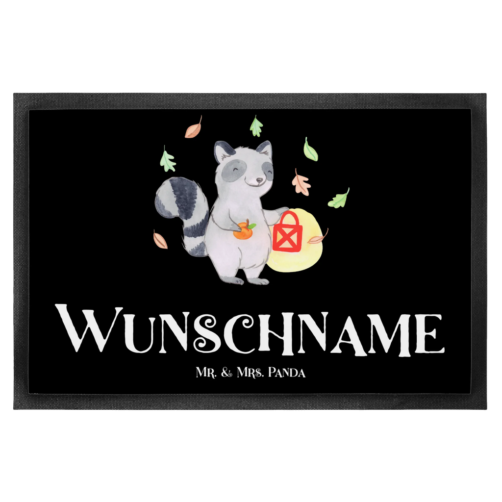 Personalisierte Fußmatte Waschbär Laterne Personalisierte Fußmatte, Fußmatte mit Namen, Personalisieruung, Personalisiert, Fußmatte bedrucken, Türvorleger mit Namen, Haustürmatte personalisiert, Namensfussmatte, Wunschnamen, Bedrucken, Türvorleger personalisiert, Halloween, Deko, Martinssingen, Dekoration, Geschenke, Schenken, Halloween Deko, Trick or Treat, Süßes sonst gibt's saures, Waschbär, Laterne, Herbst