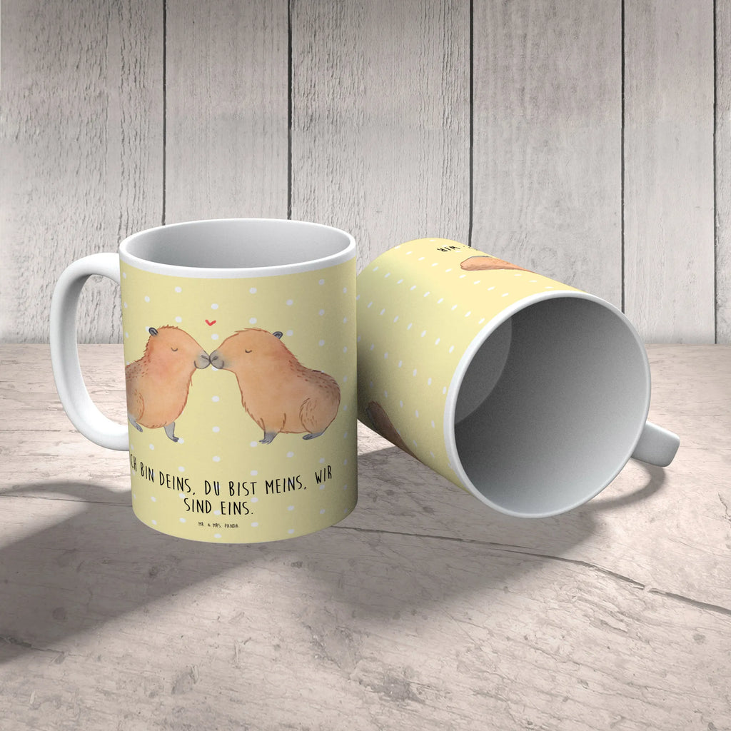 Kindertasse Capybara Liebe Kindertasse, Kinder Tasse, Kunststoff Tasse, Kindergarten Tasse, Trinkbecher, Camping Becher, Kaffeetasse, Kunststoffbecher, Kindergartenbecher, Outdoorgeschirr, Kunststoffgeschirr, Reisebecher, Reisetasse, Kinderbecher, Bruchfeste Tasse, Bruchsichere Tasse, Plastik Tasse, Plastiktasse, Tiermotive, Gute Laune, lustige Sprüche, Tiere, Capybara, Liebe, verliebt, Paar, Jahrestag, Kuschel Capybaras, Tierliebe, Romantisches Geschenk, Handgezeichnet, Verschmolzen, Geschenkidee, Beziehung, Partnertiere, Ich bin deins, Du bist meins, Liebesspruch, Herzlich, Valentinstag, Ehejubiläum, Liebesbeweis