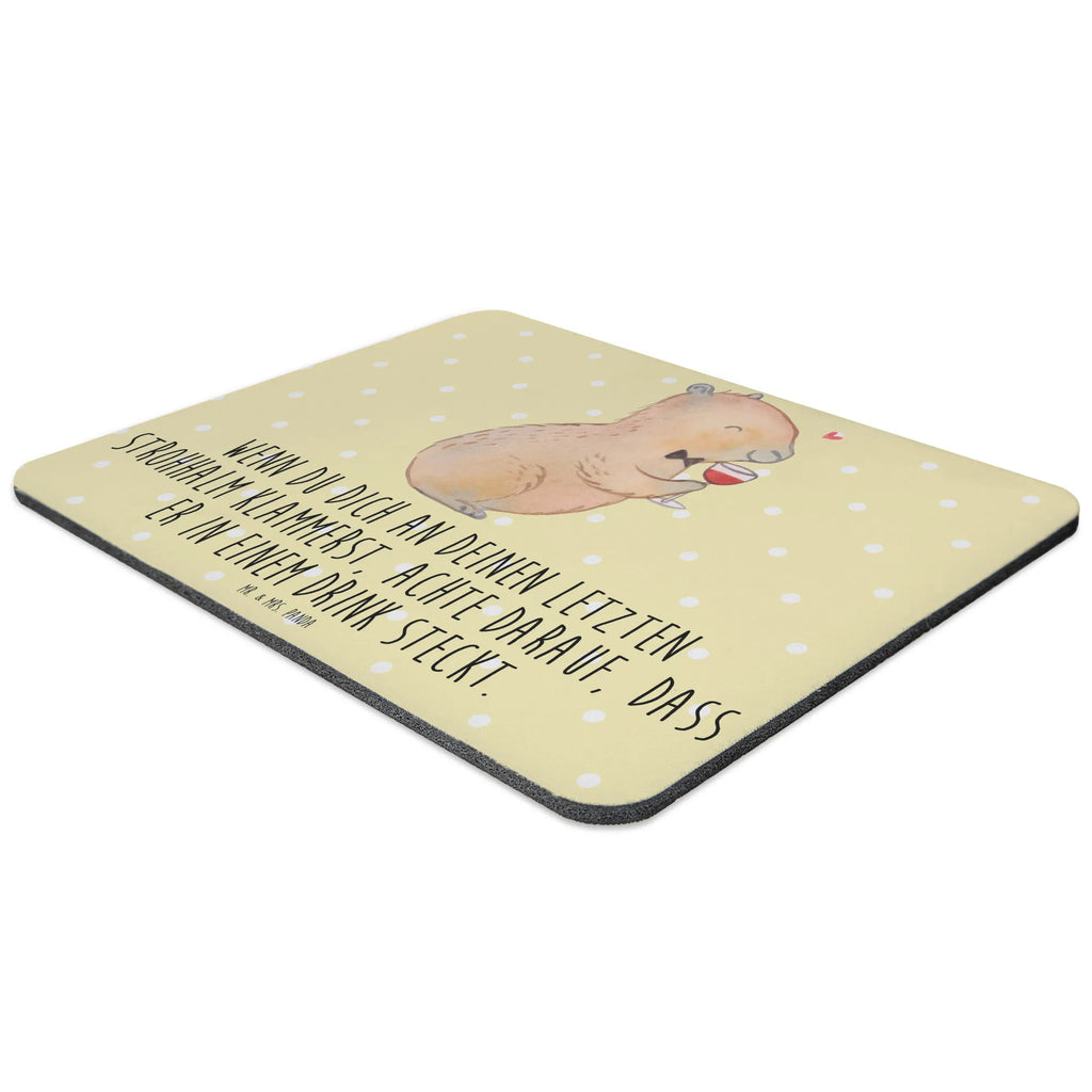 Mauspad Capybara Wein Mousepad, Computer zubehör, Büroausstattung, PC Zubehör, Arbeitszimmer, Mauspad, Einzigartiges Mauspad, Designer Mauspad, Mausunterlage, Mauspad Büro, Tiermotive, Gute Laune, lustige Sprüche, Tiere, Capybara Weinflasche, Weinliebhaber Geschenk, Capybara Zeichnung, Adrette Tiere, Panda Handzeichnung, Weintrinkendes Nagetier, Capybara Kunstwerk, Geschenk für Weinkenner, Stilvolles Capybara, Heiterer Capybara, Liebe zum Wein Spruch, Wein Spaßbild, Handgezeichnetes Capybara