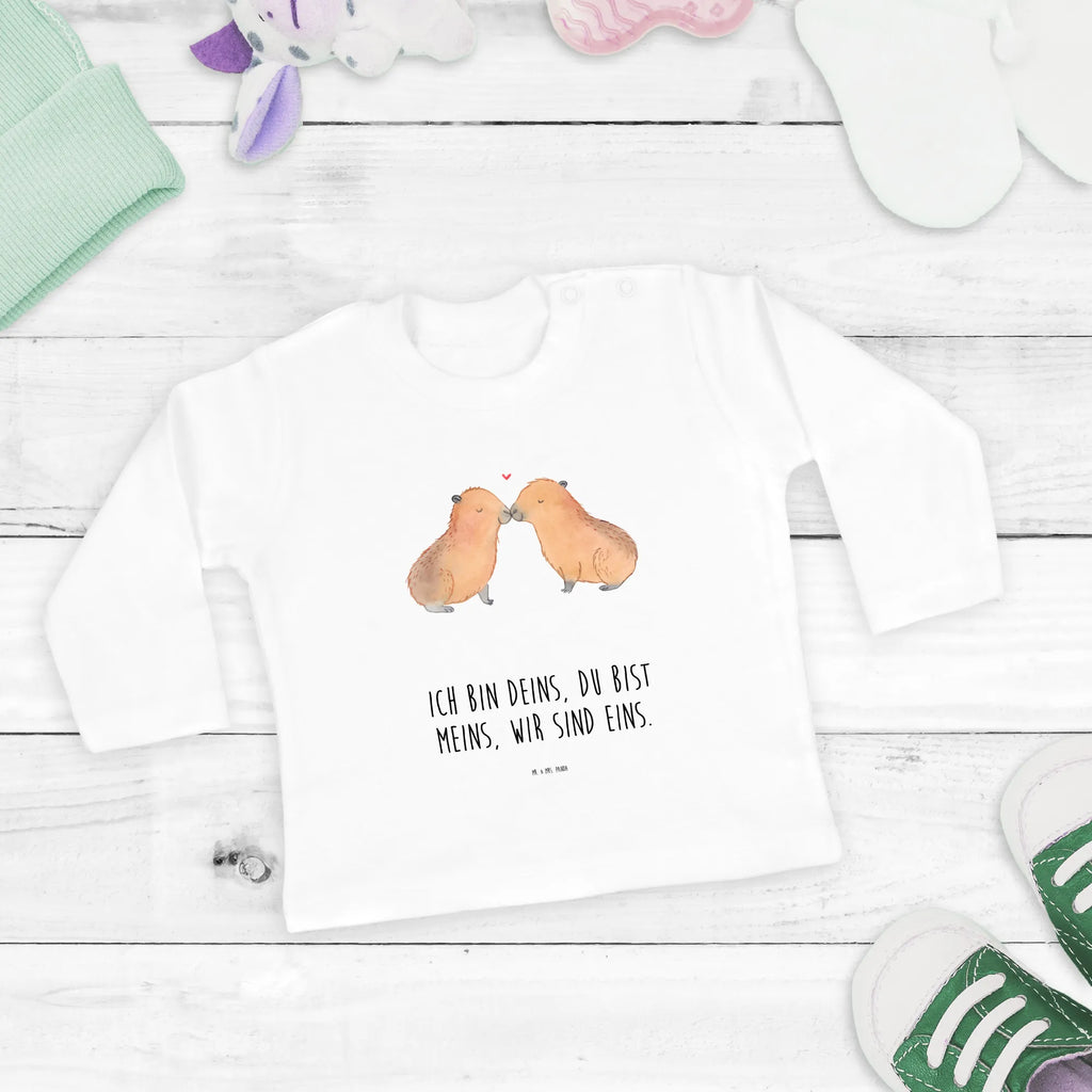 Baby Longsleeve Capybara Liebe Mädchen, Jungen, Baby, Langarm, Bio, Kleidung, Tiermotive, Gute Laune, lustige Sprüche, Tiere, Capybara, Liebe, verliebt, Paar, Jahrestag, Kuschel Capybaras, Tierliebe, Romantisches Geschenk, Handgezeichnet, Verschmolzen, Geschenkidee, Beziehung, Partnertiere, Ich bin deins, Du bist meins, Liebesspruch, Herzlich, Valentinstag, Ehejubiläum, Liebesbeweis