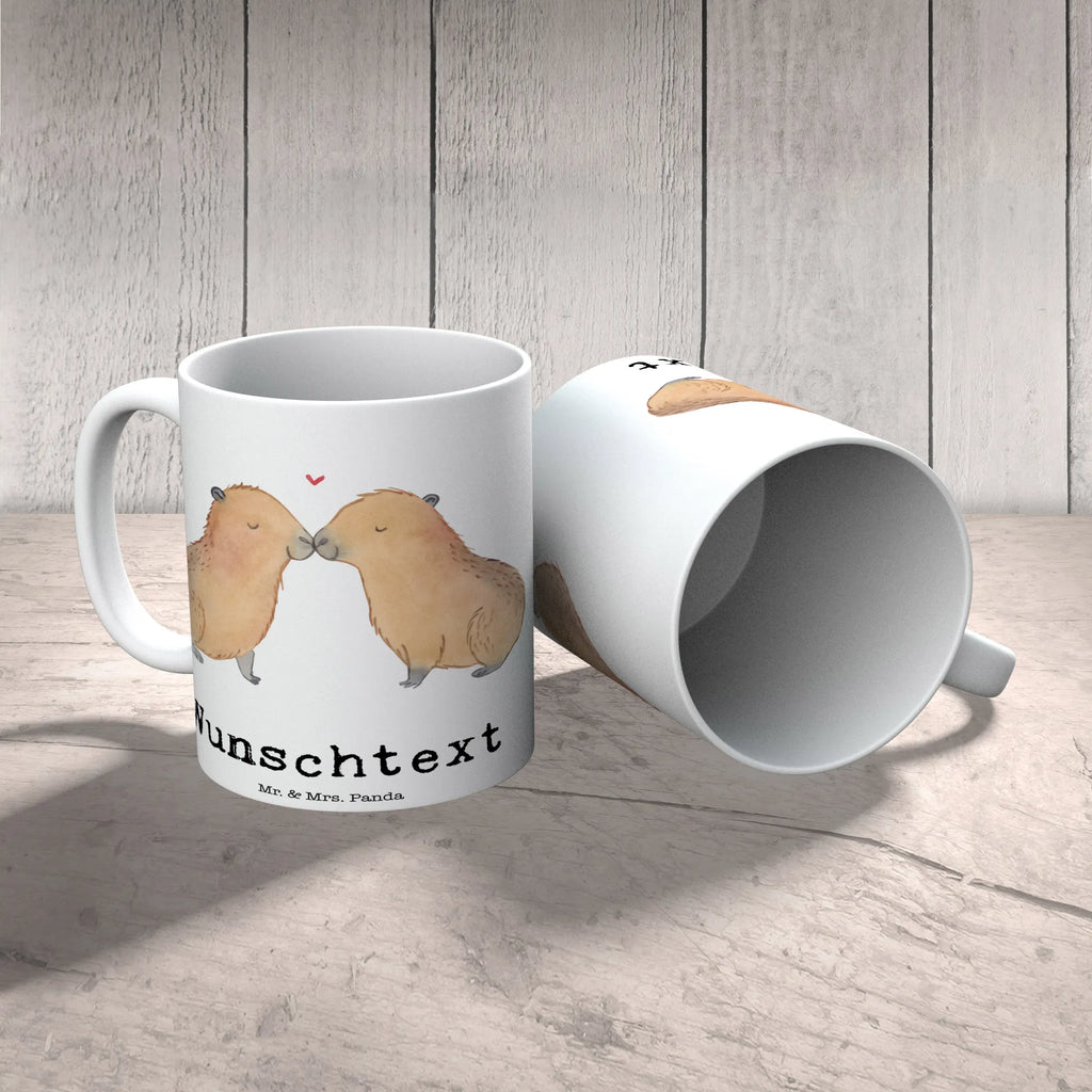 Personalisierte Tasse Capybara Liebe Personalisierte Tasse, Namenstasse, Wunschname, Personalisiert, Tasse, Namen, Drucken, Tasse mit Namen, Tiermotive, Gute Laune, lustige Sprüche, Tiere, Capybara, Liebe, verliebt, Paar, Jahrestag, Kuschel Capybaras, Tierliebe, Romantisches Geschenk, Handgezeichnet, Verschmolzen, Geschenkidee, Beziehung, Partnertiere, Ich bin deins, Du bist meins, Liebesspruch, Herzlich, Valentinstag, Ehejubiläum, Liebesbeweis