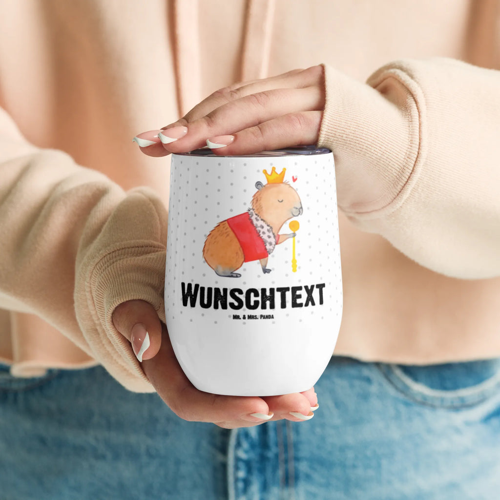 Personalisierter Weinbecher Capybara König Personalisierter Weinbecher, Personalisierter Glühwein Becher, Heißgetränke, Personalisierter Trinkbecher, Personalisierter Weinkelch, Personalisiertes Weingläser, hochwertiger Weinbecher, Weinbecher Reisen, Weinbecher unterwegs, Personalisertes Sommerglas, mit Namen, Wunschtext, Personalisierung, selbst bedrucken, Personalisiertes Weinglas, Tiermotive, Gute Laune, lustige Sprüche, Tiere, Capybara, König