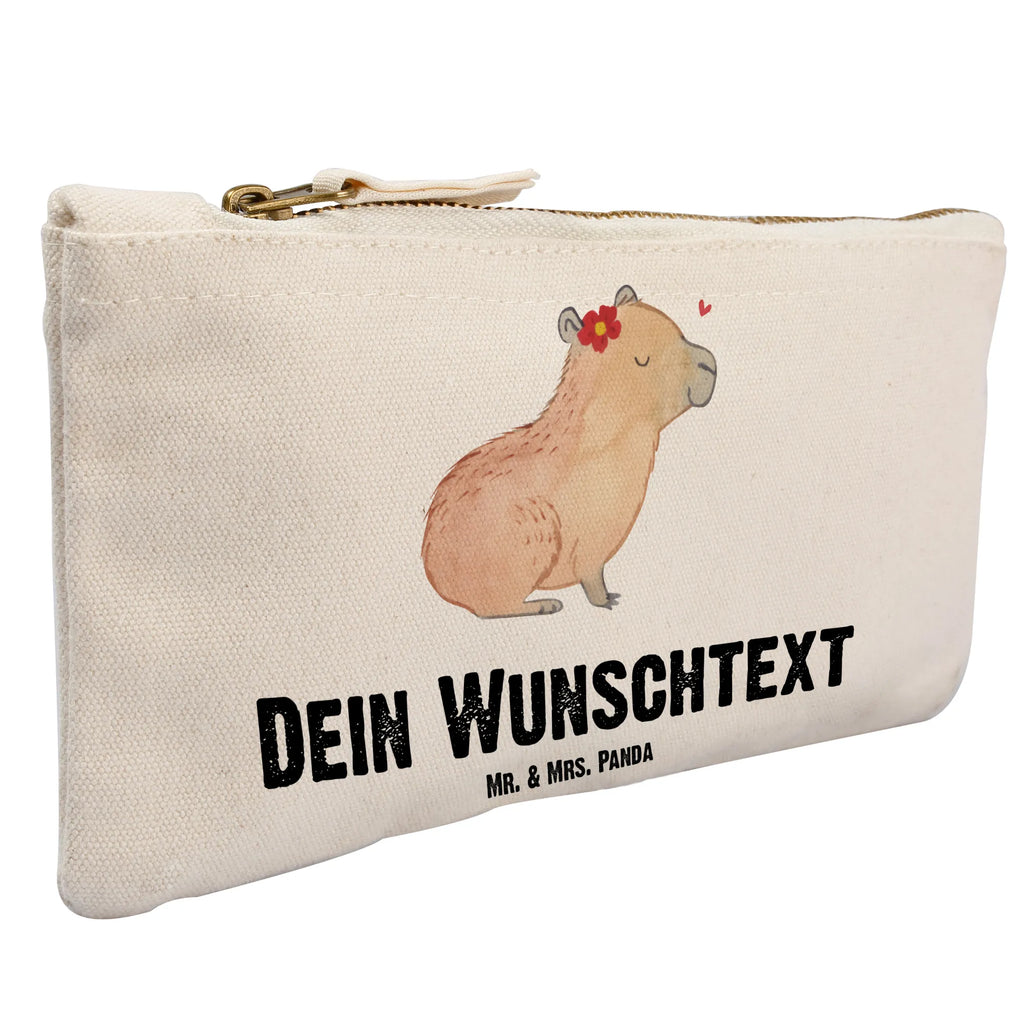 Personalisierte Schminktasche Capybara Blume Personalisierte Schminktasche, Personalisierte Kosmetiktasche, Personalisierter Kosmetikbeutel, Personalisiertes Stiftemäppchen, Personalisiertes Etui, Personalisierte Federmappe, Personalisierte Makeup Bag, Personalisiertes Schminketui, Personalisiertes Kosmetiketui, Personalisiertes Schlamperetui, Schminktasche mit Namen, Kosmetiktasche mit Namen, Kosmetikbeutel mit Namen, Stiftemäppchen mit Namen, Etui mit Namen, Federmappe mit Namen, Makeup Bg mit Namen, Schminketui mit Namen, Kosmetiketui mit Namen, Schlamperetui mit Namen, Schminktasche personalisieren, Schminktasche bedrucken, Schminktasche selbst gestalten, Tiermotive, Gute Laune, lustige Sprüche, Tiere, Capybara