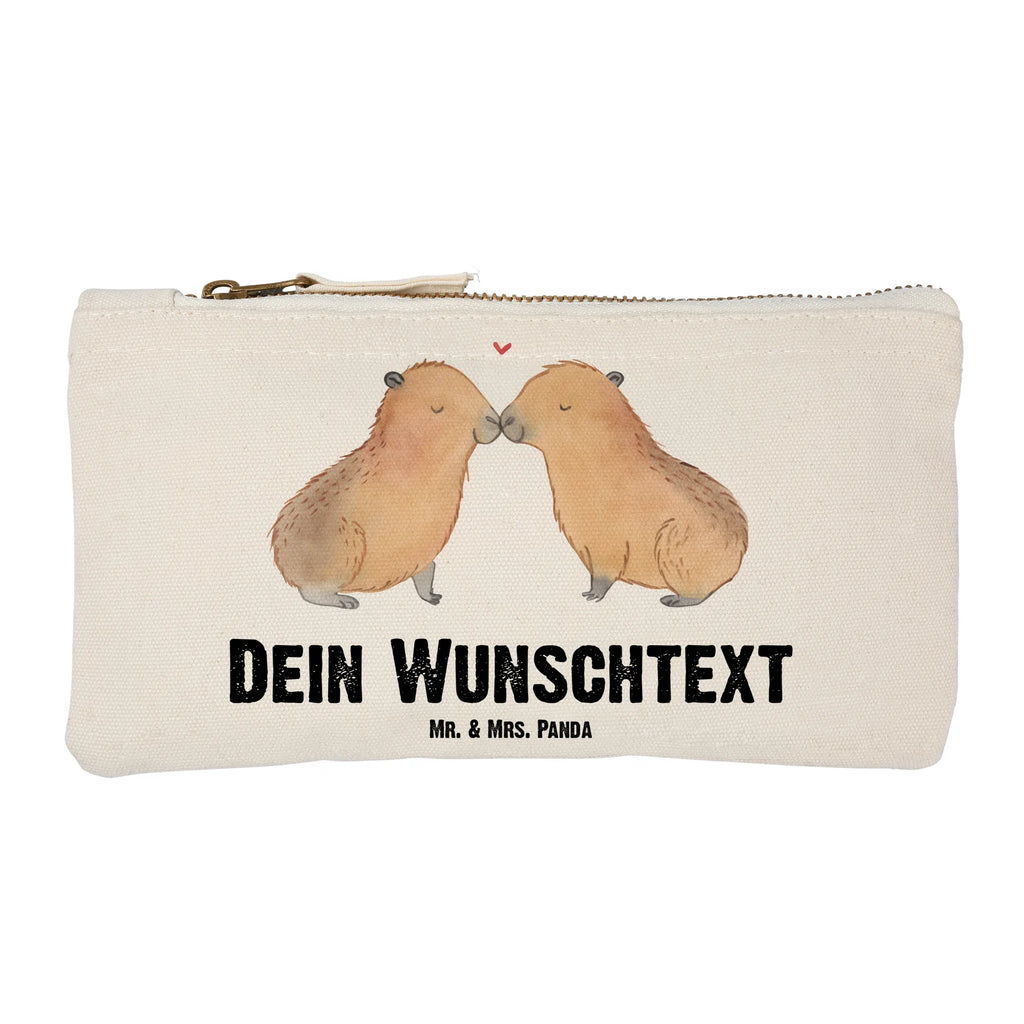 Personalisierte Schminktasche Capybara Liebe Personalisierte Schminktasche, Personalisierte Kosmetiktasche, Personalisierter Kosmetikbeutel, Personalisiertes Stiftemäppchen, Personalisiertes Etui, Personalisierte Federmappe, Personalisierte Makeup Bag, Personalisiertes Schminketui, Personalisiertes Kosmetiketui, Personalisiertes Schlamperetui, Schminktasche mit Namen, Kosmetiktasche mit Namen, Kosmetikbeutel mit Namen, Stiftemäppchen mit Namen, Etui mit Namen, Federmappe mit Namen, Makeup Bg mit Namen, Schminketui mit Namen, Kosmetiketui mit Namen, Schlamperetui mit Namen, Schminktasche personalisieren, Schminktasche bedrucken, Schminktasche selbst gestalten, Tiermotive, Gute Laune, lustige Sprüche, Tiere, Capybara, Liebe, verliebt, Paar, Jahrestag, Kuschel Capybaras, Tierliebe, Romantisches Geschenk, Handgezeichnet, Verschmolzen, Geschenkidee, Beziehung, Partnertiere, Ich bin deins, Du bist meins, Liebesspruch, Herzlich, Valentinstag, Ehejubiläum, Liebesbeweis