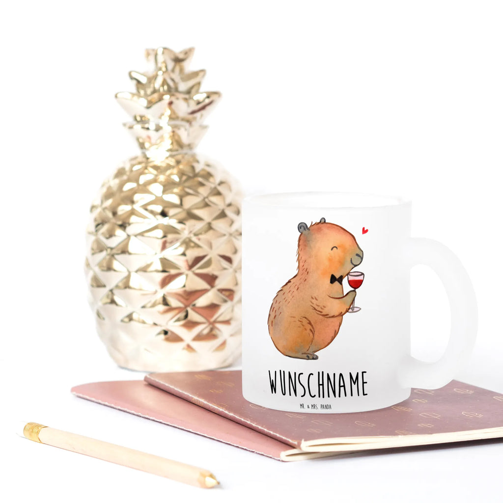 Personalisierte Teetasse Capybara Wein Personalisierte Teetasse, Personalisiertes Teeglas, Personalisierter Teebecher, Personalisierte Glas Teetasse, Personalisierte Teetasse aus Glas, Teetasse mit Namen, Teeglas mit Namen, Teebecher mit Namen, Glas Teetasse mit Namen, Teetasse aus Glas mit Namen, Teetasse Wunschname, Teetasse selbst gestalten., Tiermotive, Gute Laune, lustige Sprüche, Tiere, Capybara Weinflasche, Weinliebhaber Geschenk, Capybara Zeichnung, Adrette Tiere, Panda Handzeichnung, Weintrinkendes Nagetier, Capybara Kunstwerk, Geschenk für Weinkenner, Stilvolles Capybara, Heiterer Capybara, Liebe zum Wein Spruch, Wein Spaßbild, Handgezeichnetes Capybara