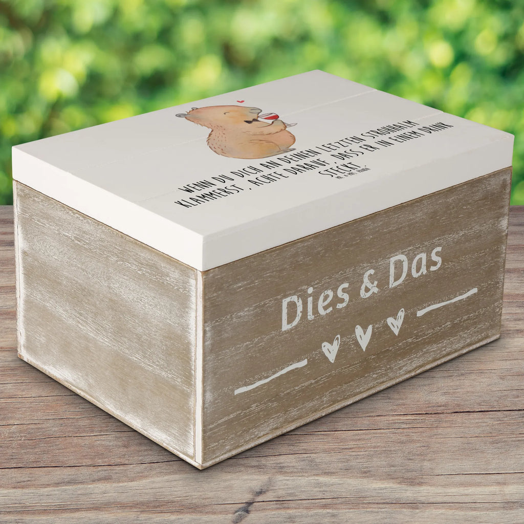 Holzkiste Capybara Wein Holzkiste, Kiste, Schatzkiste, Truhe, Schatulle, XXL, Erinnerungsbox, Erinnerungskiste, Dekokiste, Aufbewahrungsbox, Geschenkbox, Geschenkdose, Tiermotive, Gute Laune, lustige Sprüche, Tiere, Capybara Weinflasche, Weinliebhaber Geschenk, Capybara Zeichnung, Adrette Tiere, Panda Handzeichnung, Weintrinkendes Nagetier, Capybara Kunstwerk, Geschenk für Weinkenner, Stilvolles Capybara, Heiterer Capybara, Liebe zum Wein Spruch, Wein Spaßbild, Handgezeichnetes Capybara