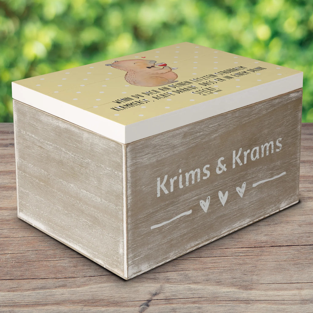 Holzkiste Capybara Wein Holzkiste, Kiste, Schatzkiste, Truhe, Schatulle, XXL, Erinnerungsbox, Erinnerungskiste, Dekokiste, Aufbewahrungsbox, Geschenkbox, Geschenkdose, Tiermotive, Gute Laune, lustige Sprüche, Tiere, Capybara Weinflasche, Weinliebhaber Geschenk, Capybara Zeichnung, Adrette Tiere, Panda Handzeichnung, Weintrinkendes Nagetier, Capybara Kunstwerk, Geschenk für Weinkenner, Stilvolles Capybara, Heiterer Capybara, Liebe zum Wein Spruch, Wein Spaßbild, Handgezeichnetes Capybara