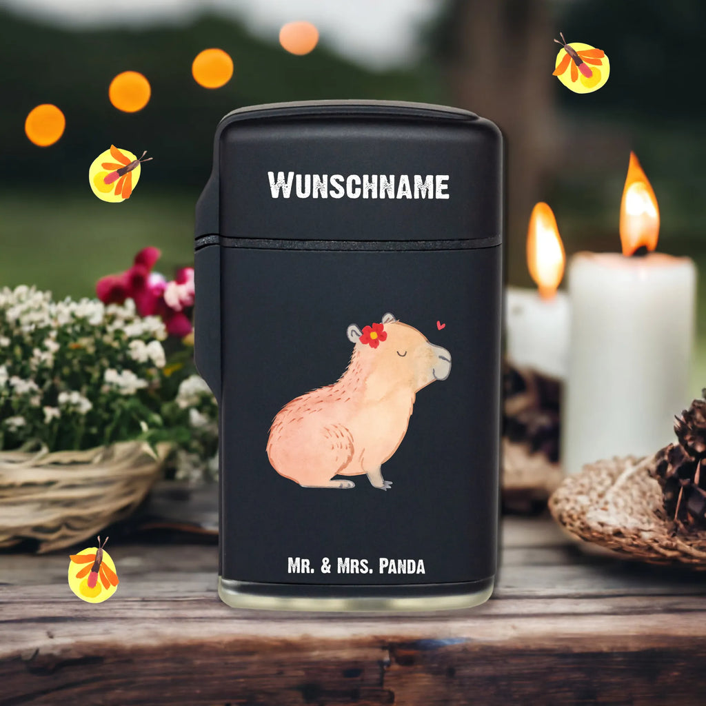 Personalisiertes Feuerzeug Capybara Blume Personalisiertes Feuerzeug, Personalisiertes Gas-Feuerzeug, Personalisiertes Sturmfeuerzeug, Feuerzeug bedrucken, Feuerzeug personalisiert, Feuerzeug personalisieren, Feuerzeug selbst gestalten, Feuerzeug Geschenkidee, Feuerzeug als Geschenk, Geschenk Feuerzeug, Feuerzeug Geschenk, Feuerzeug mit Name, Feuerzeug mit Namen, Besonderes Feuerzeug, Tiermotive, Gute Laune, lustige Sprüche, Tiere, Capybara