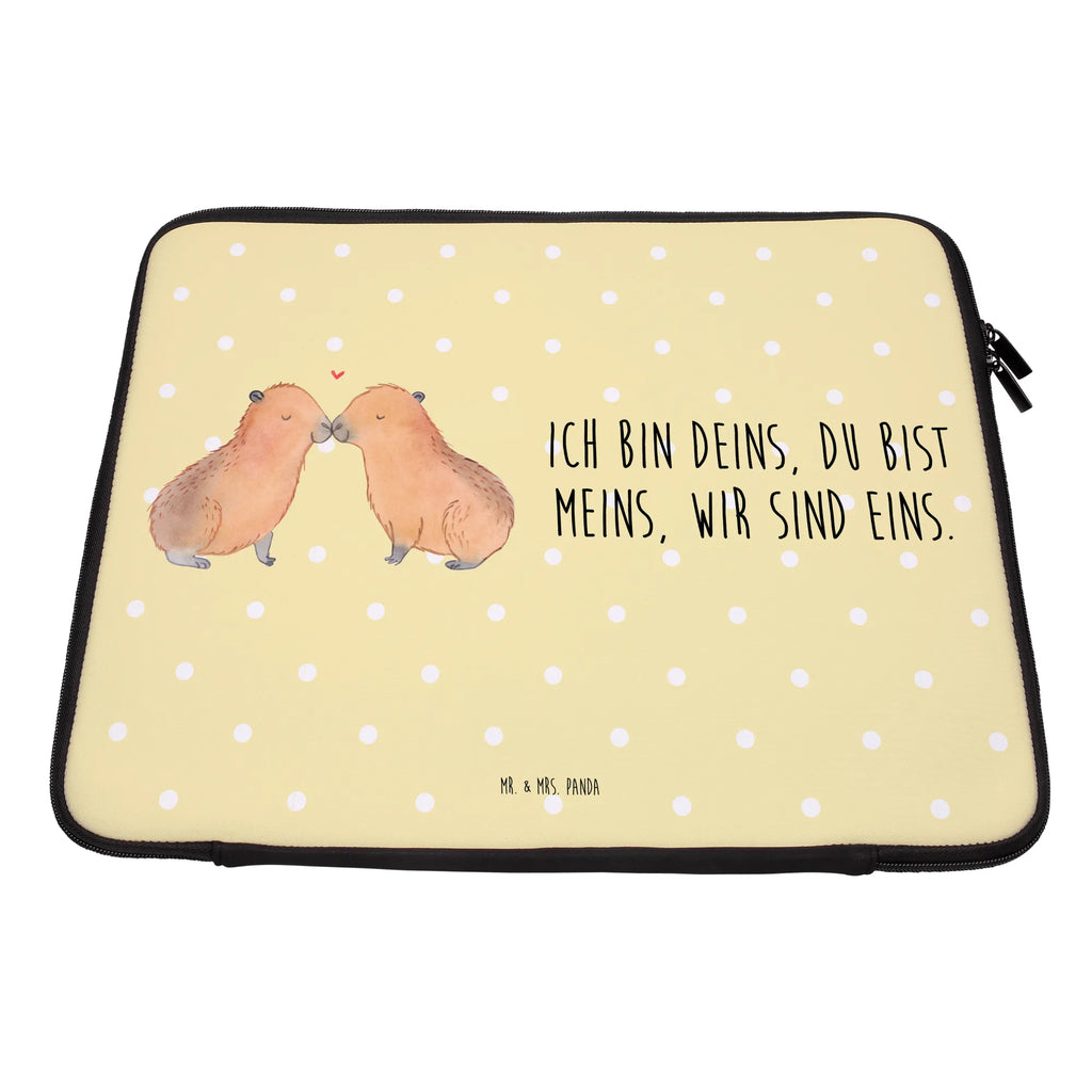 Notebook Tasche Capybara Liebe Notebook Tasche, Laptop, Computertasche, Tasche, Notebook-Tasche, Notebook-Reisehülle, Notebook Schutz, Tiermotive, Gute Laune, lustige Sprüche, Tiere, Capybara, Liebe, verliebt, Paar, Jahrestag, Kuschel Capybaras, Tierliebe, Romantisches Geschenk, Handgezeichnet, Verschmolzen, Geschenkidee, Beziehung, Partnertiere, Ich bin deins, Du bist meins, Liebesspruch, Herzlich, Valentinstag, Ehejubiläum, Liebesbeweis