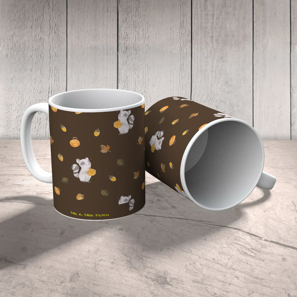 Tasse Waschbär Kürbis Muster Tasse, Kaffeetasse, Teetasse, Becher, Kaffeebecher, Teebecher, Keramiktasse, Porzellantasse, Büro Tasse, Geschenk Tasse, Tasse Sprüche, Tasse Motive, Kaffeetassen, Tasse bedrucken, Designer Tasse, Cappuccino Tassen, Schöne Teetassen, Halloween, Deko, Martinssingen, Dekoration, Geschenke, Schenken, Halloween Deko, Trick or Treat, Süßes sonst gibt's saures, Waschbär, Kürbis