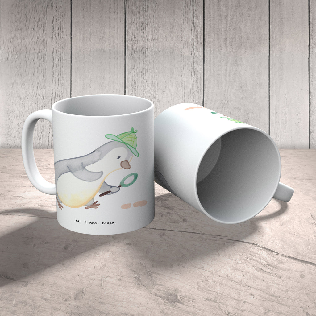 Tasse Detektiv mit Herz Tasse, Kaffeetasse, Teetasse, Becher, Kaffeebecher, Teebecher, Keramiktasse, Porzellantasse, Büro Tasse, Geschenk Tasse, Tasse Sprüche, Tasse Motive, Kaffeetassen, Tasse bedrucken, Designer Tasse, Cappuccino Tassen, Schöne Teetassen, Beruf, Ausbildung, Jubiläum, Abschied, Rente, Kollege, Kollegin, Geschenk, Schenken, Arbeitskollege, Mitarbeiter, Firma, Danke, Dankeschön, Detektiv, Ermittler, Agent, Privatdetektei, Berufsdetektiv, Wirtschaftsdetektei, Detektivausbildung, Spurensuche