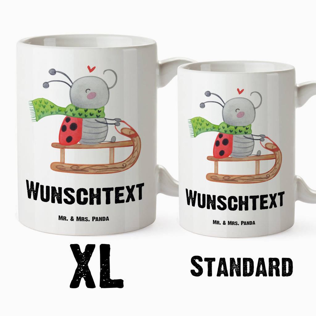 Personalisierte XL Tasse Smörle Rodeln Personalisierte XL Tasse, Personalisierte Große Tasse, Personalisierte Grosse Kaffeetasse, PErsonalisierter XL Becher, XL Teetasse mit Namen, XL Becher mit Namen, spülmaschinenfest, Jumbo Tasse, Groß, Personalisiert, XL Tasse mit Namen, XL Namenstasse, Jumbo Namenstasse, Winter, Weihnachten, Weihnachtsdeko, Nikolaus, Advent, Heiligabend, Wintermotiv, Schlittenfahren, Smörle, Marzipan