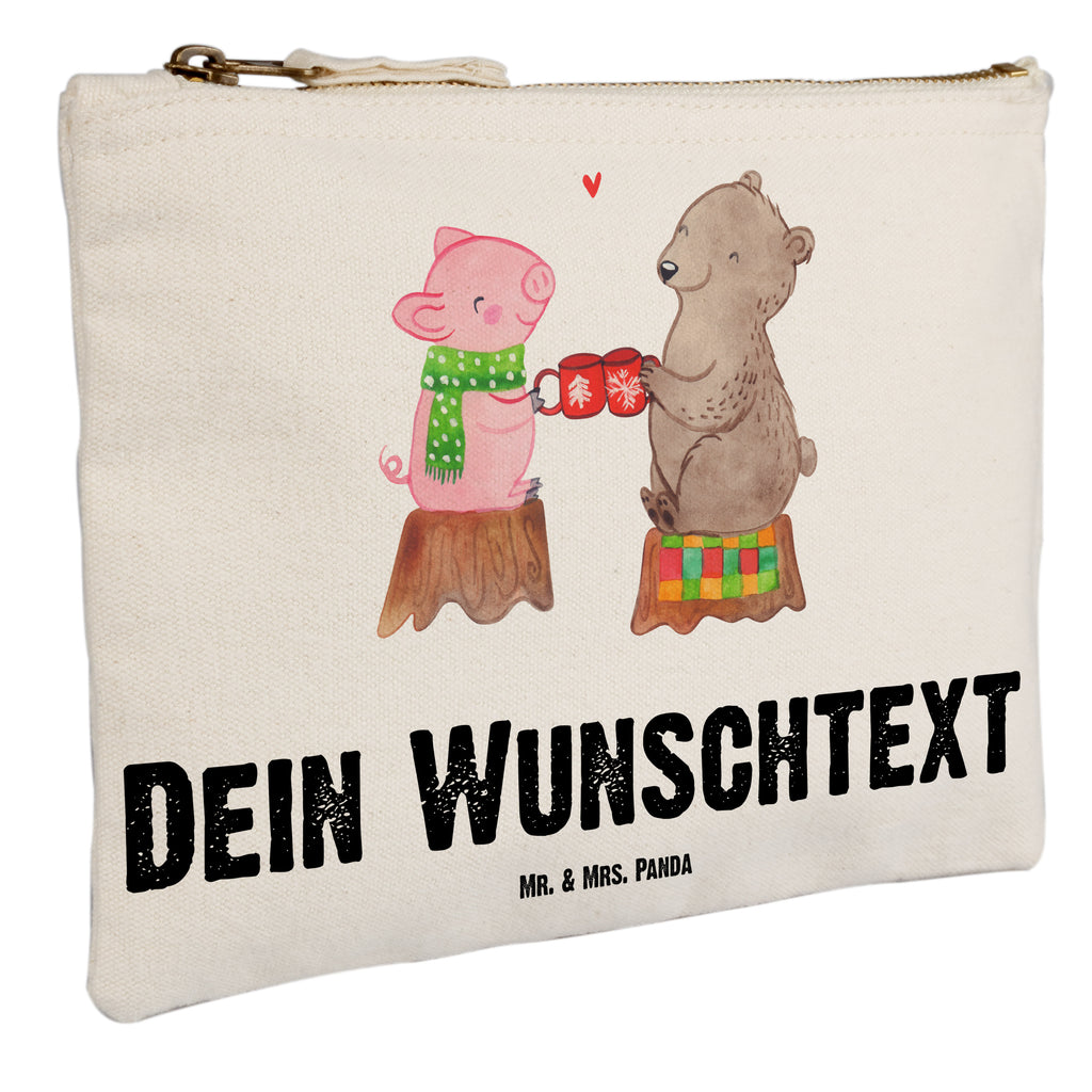 Personalisierte Schminktasche Glühschwein Sause Personalisierte Schminktasche, Personalisierte Kosmetiktasche, Personalisierter Kosmetikbeutel, Personalisiertes Stiftemäppchen, Personalisiertes Etui, Personalisierte Federmappe, Personalisierte Makeup Bag, Personalisiertes Schminketui, Personalisiertes Kosmetiketui, Personalisiertes Schlamperetui, Schminktasche mit Namen, Kosmetiktasche mit Namen, Kosmetikbeutel mit Namen, Stiftemäppchen mit Namen, Etui mit Namen, Federmappe mit Namen, Makeup Bg mit Namen, Schminketui mit Namen, Kosmetiketui mit Namen, Schlamperetui mit Namen, Schminktasche personalisieren, Schminktasche bedrucken, Schminktasche selbst gestalten, Winter, Weihnachten, Weihnachtsdeko, Nikolaus, Advent, Heiligabend, Wintermotiv, Prost, Alles Gute, Weihnachtszeit, Schwein, Bär