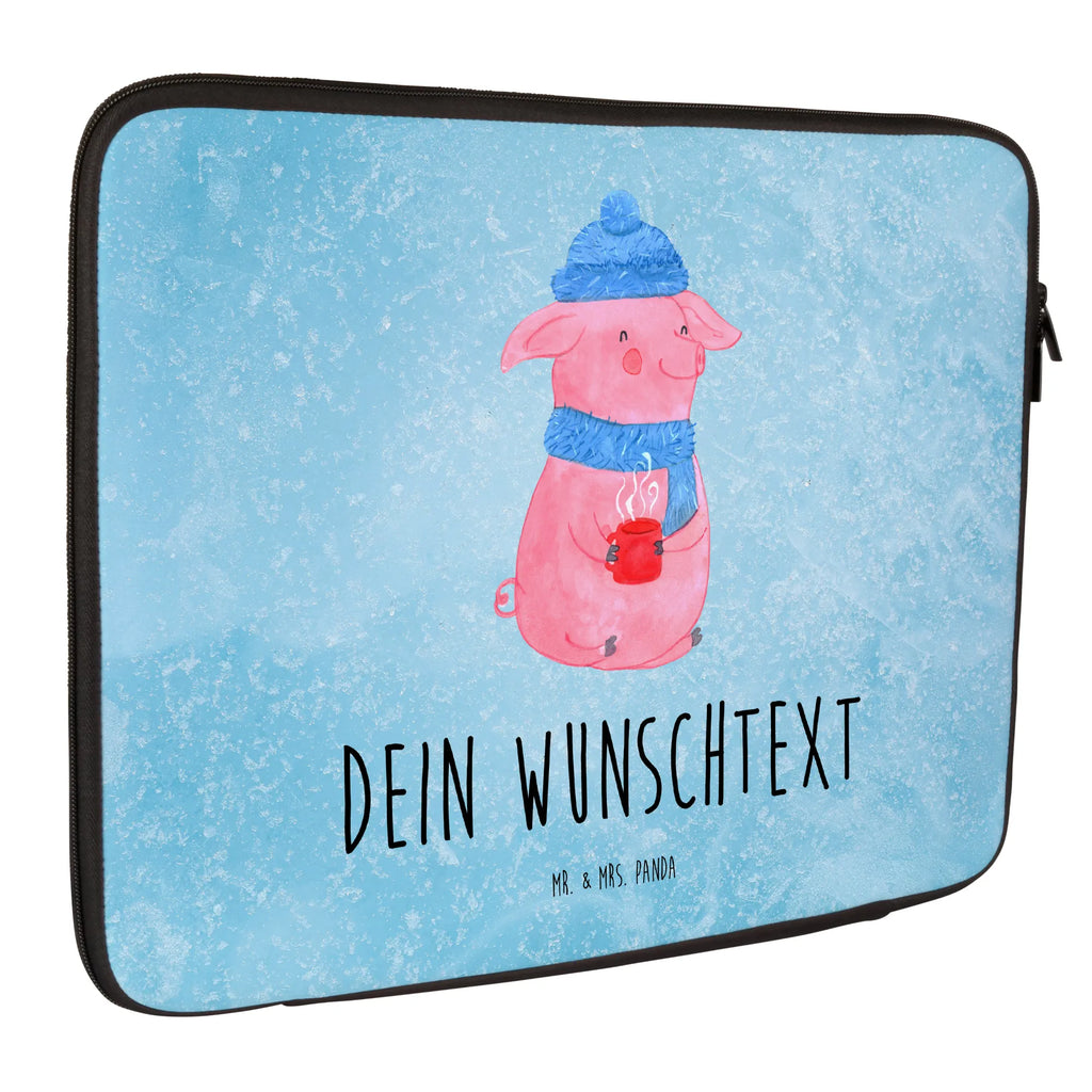 Personalisierte Notebook Tasche Schweinchen Glühwein Personalisierte Notebook Tasche, Personalisierte Notebooktasche, Personalisierte Computertasche, Personalisierte Notebook-Reisehülle, Personalisierte Laptop Hülle, Personalisierte Laptop Tasche, Notebook Tasche personalisiert, Notebook Tasche mit Namen, Notebook Tasche bedrucken, Winter, Weihnachten, Weihnachtsdeko, Nikolaus, Advent, Heiligabend, Wintermotiv, Glühwein, Betrunken, Weihnachtsmarkt, Spruch