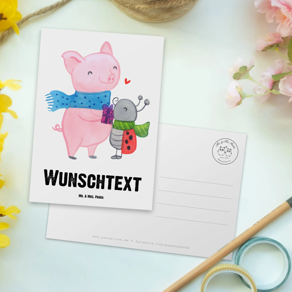 Personalisierte Postkarte Glühschwein Smörle Postkarte mit Namen, Postkarte bedrucken, Postkarte mit Wunschtext, Postkarte personalisierbar, Geschenkkarte mit Namen, Grußkarte mit Namen, Karte mit Namen, Einladung mit Namen, Ansichtskarte mit Namen, Geschenkkarte mit Wunschtext, Grußkarte mit Wunschtext, Karte mit Wunschtext, Einladung mit Wunschtext, Ansichtskarte mit Wunschtext, Winter, Weihnachten, Weihnachtsdeko, Nikolaus, Advent, Heiligabend, Wintermotiv, Handgezeichnetes Glühschwein, Kreatives Glühschwein Design, Winterlicher Glühwein Spruch, Glühwein Liebhaber Geschenk, Herzliches Marienkäfer Motiv, Marienkäfer in Winterkleidung, Glühwein ist köstlich Spruch, Smörle der stolze Marienkäfer, Süßer Marienkäfer gibt Geschenk, Romantische Geschenkidee Glühwein