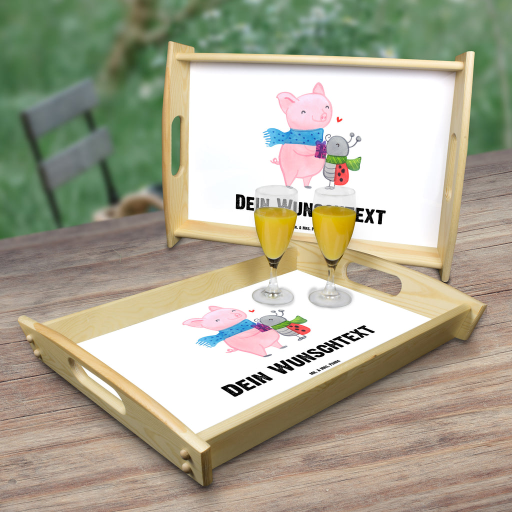 Personalisiertes Serviertablett Glühschwein Smörle Personalisiertes Serviertablett, Personalisiertes Tablett, Personalisiertes Holztablett, Personalisiertes Küchentablett, Personalisiertes Dekotablett, Personalisiertes Frühstückstablett, Serviertablett mit Namen, Tablett mit Namen, Winter, Weihnachten, Weihnachtsdeko, Nikolaus, Advent, Heiligabend, Wintermotiv, Handgezeichnetes Glühschwein, Kreatives Glühschwein Design, Winterlicher Glühwein Spruch, Glühwein Liebhaber Geschenk, Herzliches Marienkäfer Motiv, Marienkäfer in Winterkleidung, Glühwein ist köstlich Spruch, Smörle der stolze Marienkäfer, Süßer Marienkäfer gibt Geschenk, Romantische Geschenkidee Glühwein