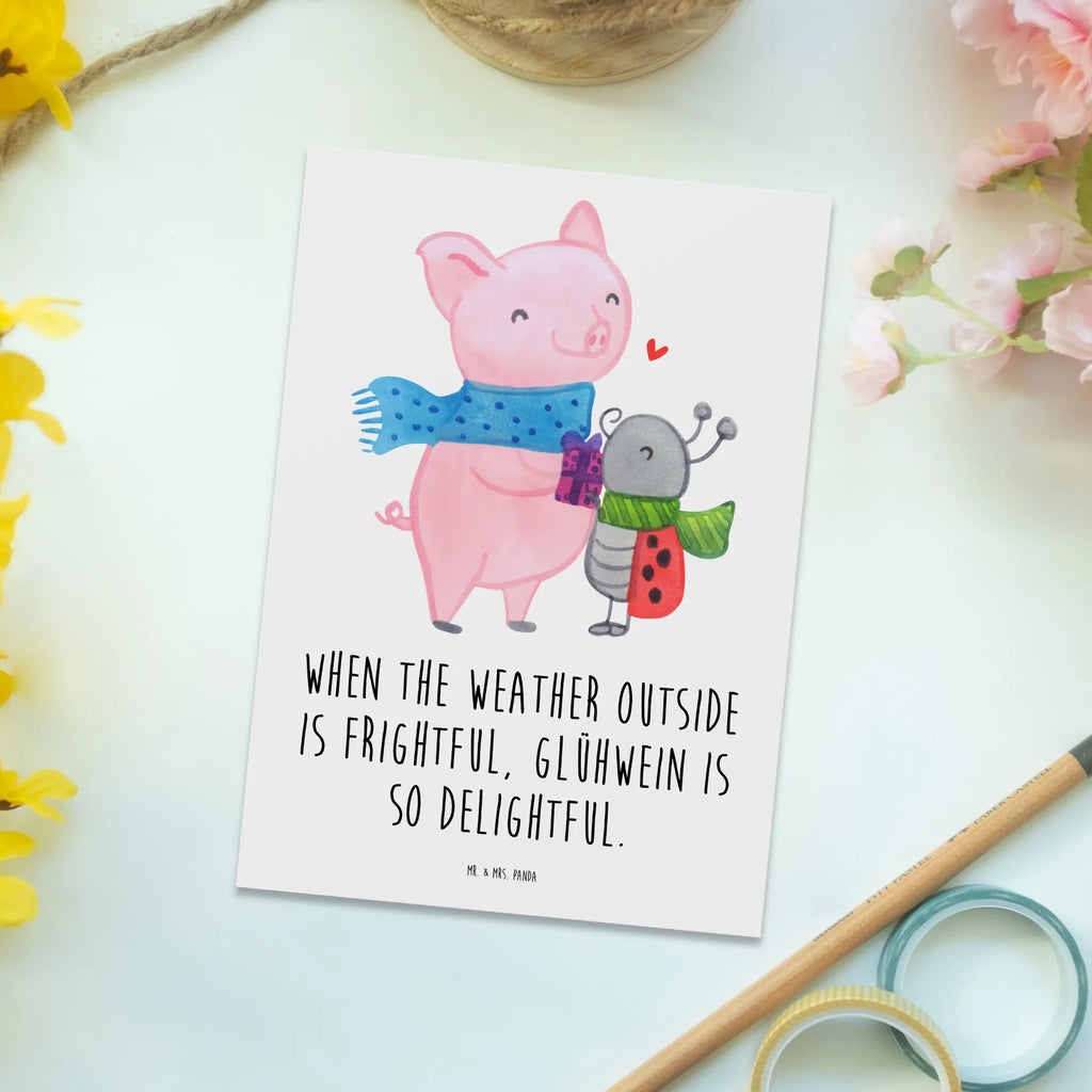 Postkarte Glühschwein Smörle Postkarte, Karte, Geschenkkarte, Grußkarte, Einladung, Ansichtskarte, Geburtstagskarte, Einladungskarte, Dankeskarte, Ansichtskarten, Einladung Geburtstag, Einladungskarten Geburtstag, Winter, Weihnachten, Weihnachtsdeko, Nikolaus, Advent, Heiligabend, Wintermotiv, Handgezeichnetes Glühschwein, Kreatives Glühschwein Design, Winterlicher Glühwein Spruch, Glühwein Liebhaber Geschenk, Herzliches Marienkäfer Motiv, Marienkäfer in Winterkleidung, Glühwein ist köstlich Spruch, Smörle der stolze Marienkäfer, Süßer Marienkäfer gibt Geschenk, Romantische Geschenkidee Glühwein