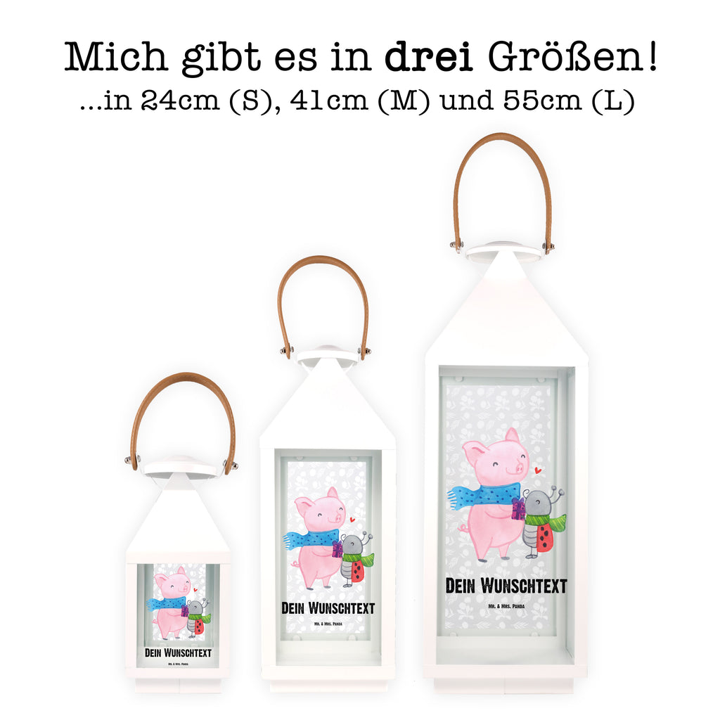 Personalisierte Deko Laterne Glühschwein Smörle Gartenlampe, Gartenleuchte, Gartendekoration, Gartenlicht, Laterne kleine Laternen, XXL Laternen, Laterne groß, Winter, Weihnachten, Weihnachtsdeko, Nikolaus, Advent, Heiligabend, Wintermotiv, Handgezeichnetes Glühschwein, Kreatives Glühschwein Design, Winterlicher Glühwein Spruch, Glühwein Liebhaber Geschenk, Herzliches Marienkäfer Motiv, Marienkäfer in Winterkleidung, Glühwein ist köstlich Spruch, Smörle der stolze Marienkäfer, Süßer Marienkäfer gibt Geschenk, Romantische Geschenkidee Glühwein