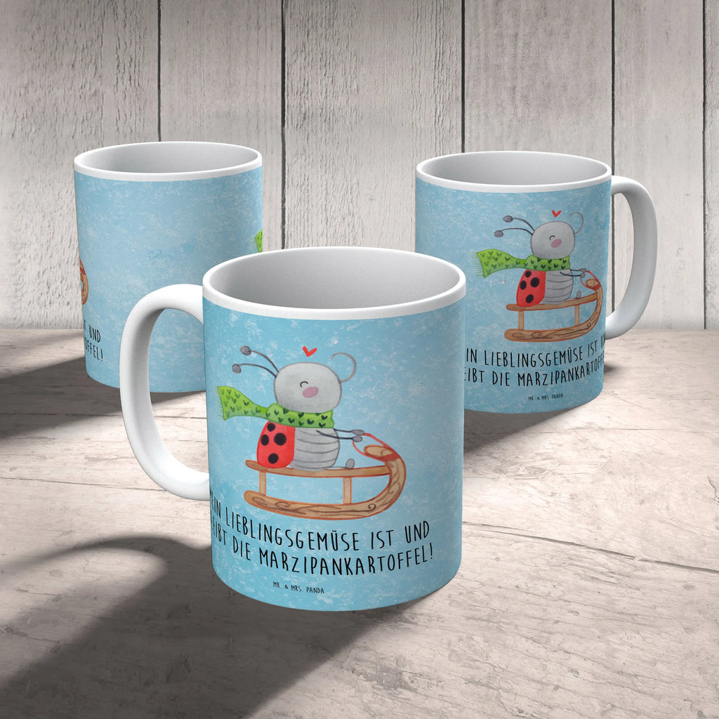 Kindertasse Smörle Rodeln Kindertasse, Kinder Tasse, Kunststoff Tasse, Kindergarten Tasse, Trinkbecher, Camping Becher, Kaffeetasse, Kunststoffbecher, Kindergartenbecher, Outdoorgeschirr, Kunststoffgeschirr, Reisebecher, Reisetasse, Kinderbecher, Bruchfeste Tasse, Bruchsichere Tasse, Plastik Tasse, Plastiktasse, Winter, Weihnachten, Weihnachtsdeko, Nikolaus, Advent, Heiligabend, Wintermotiv, Schlittenfahren, Smörle, Marzipan