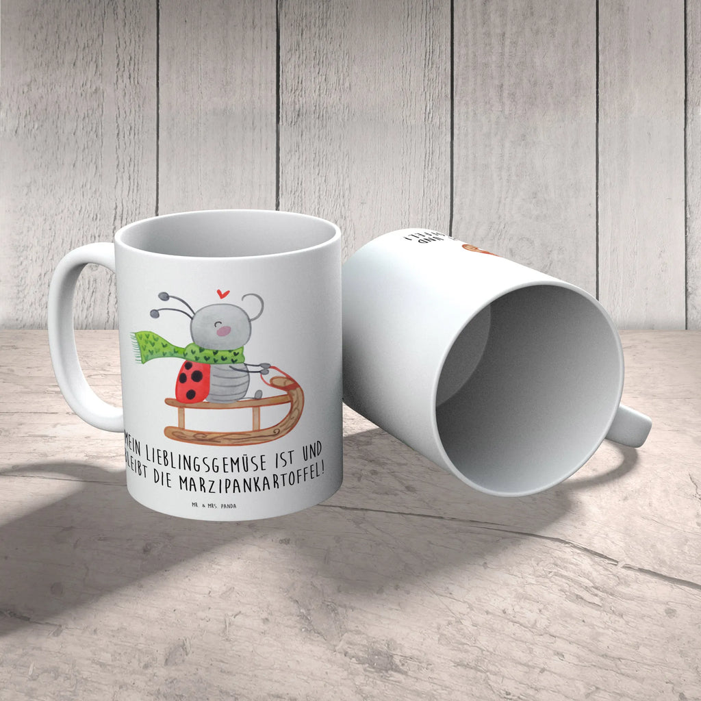 Kindertasse Smörle Rodeln Kindertasse, Kinder Tasse, Kunststoff Tasse, Kindergarten Tasse, Trinkbecher, Camping Becher, Kaffeetasse, Kunststoffbecher, Kindergartenbecher, Outdoorgeschirr, Kunststoffgeschirr, Reisebecher, Reisetasse, Kinderbecher, Bruchfeste Tasse, Bruchsichere Tasse, Plastik Tasse, Plastiktasse, Winter, Weihnachten, Weihnachtsdeko, Nikolaus, Advent, Heiligabend, Wintermotiv, Schlittenfahren, Smörle, Marzipan