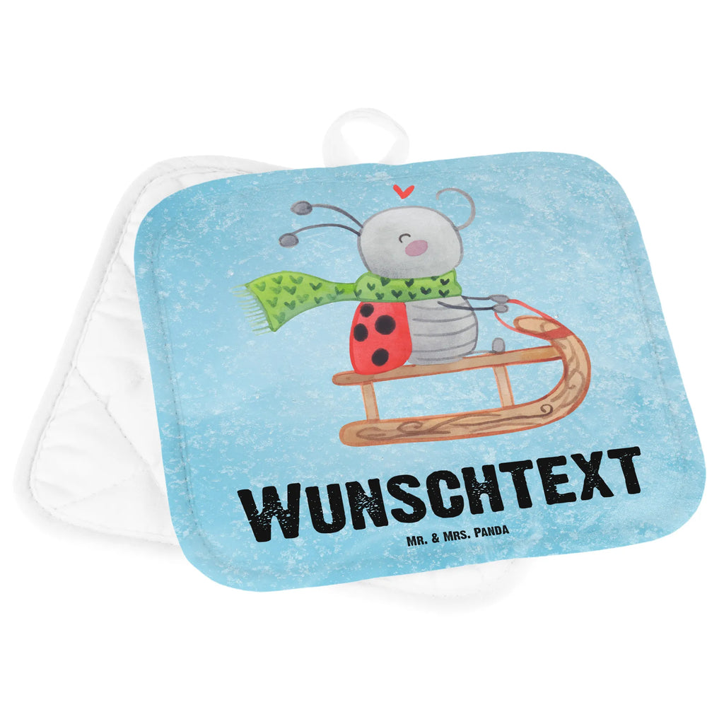 Personalisierte Topflappen Smörle Rodeln Topflappen personalisiert, Personalisierte Topfuntersetzer, Personalisierter Ofenhandschuh, Topflappen Set personalisiert, Topflappen mit Namen, Namensaufdruck, Winter, Weihnachten, Weihnachtsdeko, Nikolaus, Advent, Heiligabend, Wintermotiv, Schlittenfahren, Smörle, Marzipan