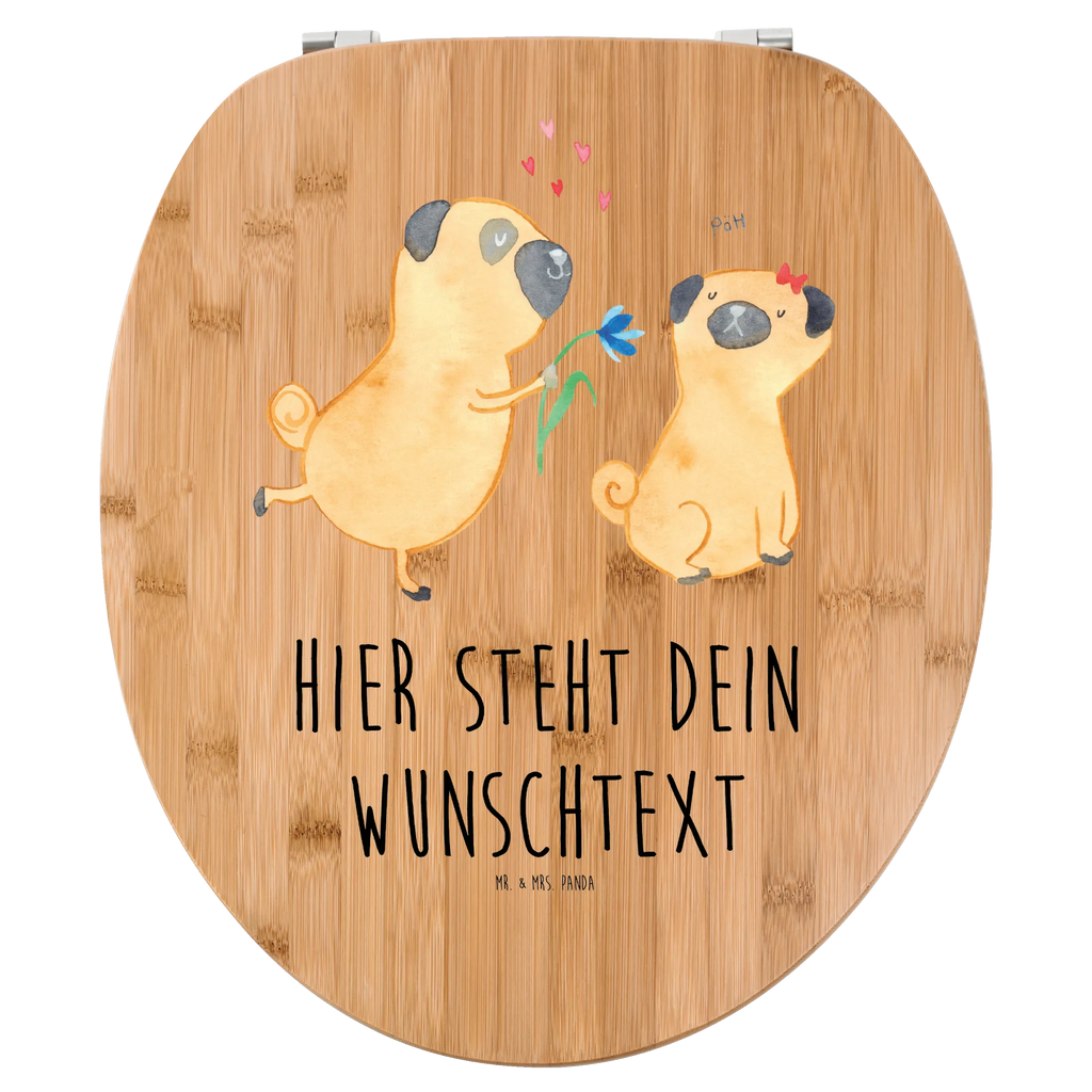 Personalisierter WC Sitz Motiv Mops verliebt Personalisierte Klobrille, Personalisierter Klodeckel, Personalisierter Toilettendeckel, Personalisierter WC-Sitz, Toilettendeckel mit Namen, WC Sitz mit Namen, Hund, Hundemotiv, Haustier, Hunderasse, Tierliebhaber, Hundebesitzer, Sprüche, Mops, Möpse, Hundeliebe, verliebt, Liebe, Liebesspruch. Verlobt, Geschenk Freund, Partner