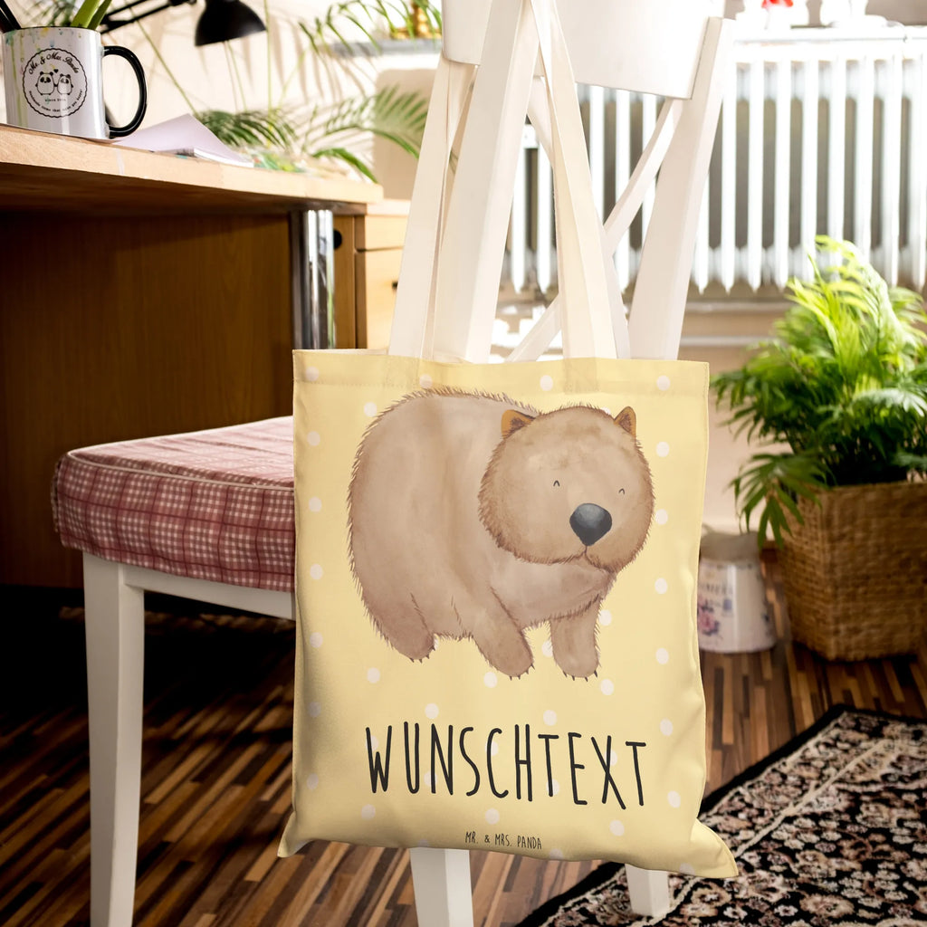 Personalisierte Einkaufstasche Wombat Personalisierte Tragetasche, Personalisierte Tasche, Personalisierter Beutel, Personalisierte Stofftasche, Personalisierte Baumwolltasche, Personalisierte Umhängetasche, Personalisierter Shopper, Personalisierte Einkaufstasche, Personalisierte Beuteltasche, Tragetasche mit Namen, Tasche mit Namen, Beutel mit Namen, Stofftasche mit Namen, Baumwolltasche mit Namen, Umhängetasche mit Namen, Shopper mit Namen, Einkaufstasche mit Namen, Beuteltasche, Wunschtext, Wunschnamen, Personalisierbar, Personalisierung, Tiermotive, Gute Laune, lustige Sprüche, Tiere, Wombat, Das Leben ist schön, Motivation, Spruch, Australien