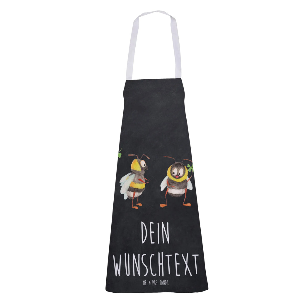 Personalisierte Kochschürze Bienen Paar Personalisierte Kochschürze, Personalisierte Schürze, Personalisierte Backschürze, Personalisierte Küchenschürze, Personalisierte Grillschürze, Personalisierte Latzschürze, Kochschürze mit Namen, Schürze mit Namen, Backschürze mit Namen, Küchenschürze mit Namen, Grillschürze mit Namen, Latzschürze mit Namen, Schürze bedrucken, Kochschürze personalisiert, Kochschürze personalisieren, Personalisierte Kochschürzen, Schürze personalisiert, Grillschürze personalisieren, Schürze personalisieren, Grillschürze personalisiert, Kochschürze bedrucken, Kochschürze selbst gestalten, Schürze selbst gestalten, Grillschürze bedrucken, Liebe, Partner, Freund, Freundin, Ehemann, Ehefrau, Heiraten, Verlobung, Heiratsantrag, Liebesgeschenk, Jahrestag, Hocheitstag, Valentinstag, Geschenk für Frauen, Hochzeitstag, Mitbringsel, Geschenk für Freundin, Geschenk für Partner, Liebesbeweis, für Männer, für Ehemann, Schildkröten, verliebte Schildkröten