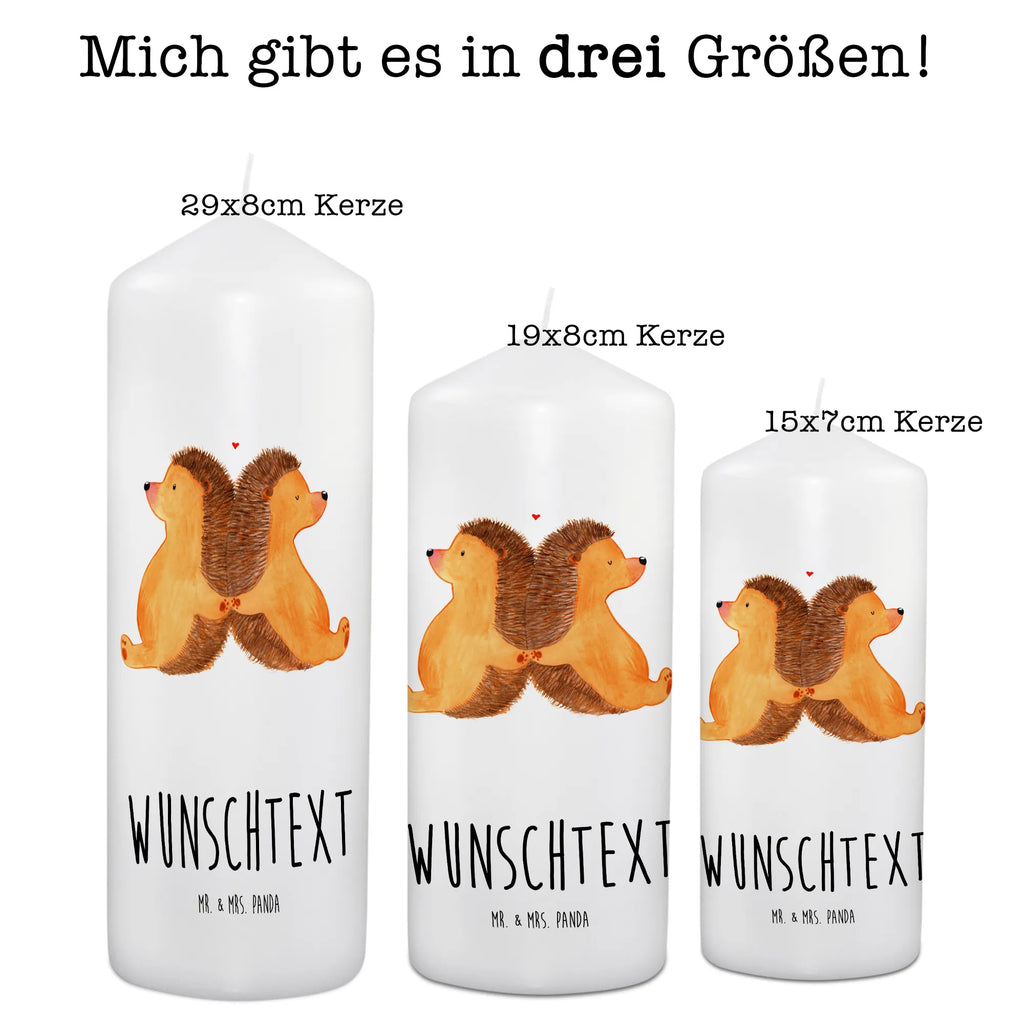 Personalisierte Kerze Igel händchenhaltend Kerze, Taufkerze, Kommunionskerze, Geburtstagskerze, Geschenk Kerze, Taufgeschenk Kerze, Kerze mit Druck, Besondere Kerze, Geschenkidee Kerze, Kerze für Kommunion, kerze personalisiert, personalisierte kerze, personalisierte kerzen, Liebe, Partner, Freund, Freundin, Ehemann, Ehefrau, Heiraten, Verlobung, Heiratsantrag, Liebesgeschenk, Jahrestag, Hocheitstag, Igel, Igelliebe, Hand in Hand, Liebesbeweis, große Liebe, Liebesbotschaft, Hochzeit, Lieblingsmensch, Gemeinsamkeit, Love, Geschenk für zwei