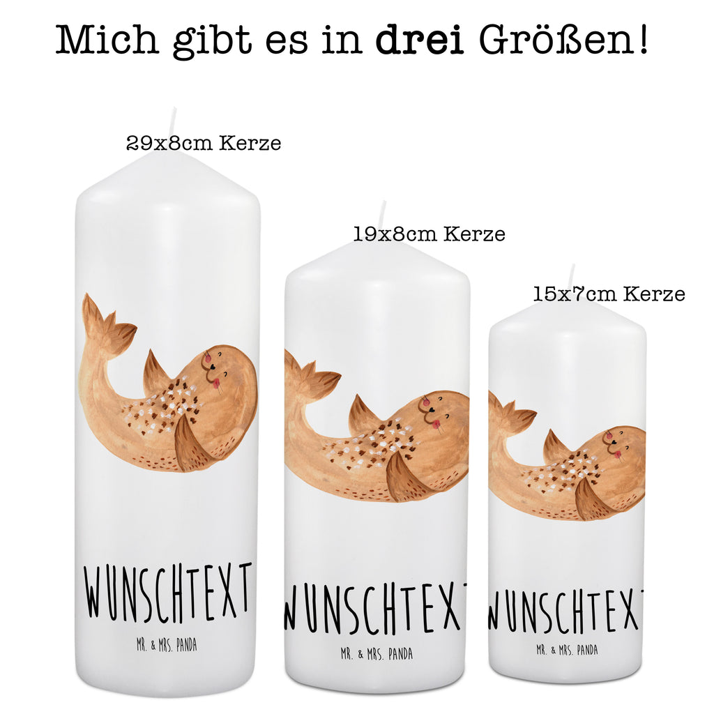 Personalisierte Kerze Robbe liegend Kerze, Taufkerze, Kommunionskerze, Geburtstagskerze, Geschenk Kerze, Taufgeschenk Kerze, Kerze mit Druck, Besondere Kerze, Geschenkidee Kerze, Kerze für Kommunion, kerze personalisiert, personalisierte kerze, personalisierte kerzen, Tiermotive, Gute Laune, lustige Sprüche, Tiere, Robbe, Robben, Seehund, Strand, Meerestier, Ostsee, Nordsee, Lachen, Freude