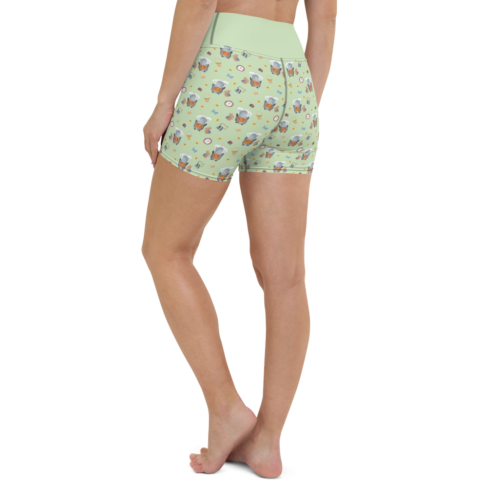 Yoga Shorts Pinguin & Maus Wanderer Muster Yoga Shorts, Yogashorts, Sporthose, Sportshorts, Fitnesshose, Sportshorts Damen, Yoga Shorts Damen, Yogabekleidung, Sportbekleidung, Pinguin, Pinguine, Abenteurer, Abenteuer, Roadtrip, Ausflug, Wanderlust, wandern