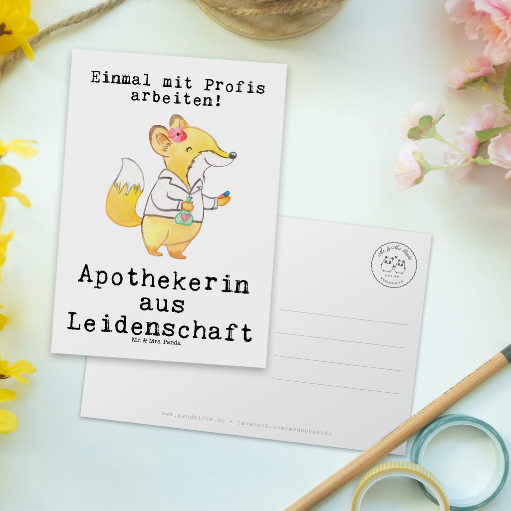 Postkarte Apothekerin aus Leidenschaft Postkarte, Karte, Geschenkkarte, Grußkarte, Einladung, Ansichtskarte, Geburtstagskarte, Einladungskarte, Dankeskarte, Ansichtskarten, Einladung Geburtstag, Einladungskarten Geburtstag, Beruf, Ausbildung, Jubiläum, Abschied, Rente, Kollege, Kollegin, Geschenk, Schenken, Arbeitskollege, Mitarbeiter, Firma, Danke, Dankeschön, Apothekerin, Pharmazie, Staatsexamen, Approbation, Eröffnung Apotheke