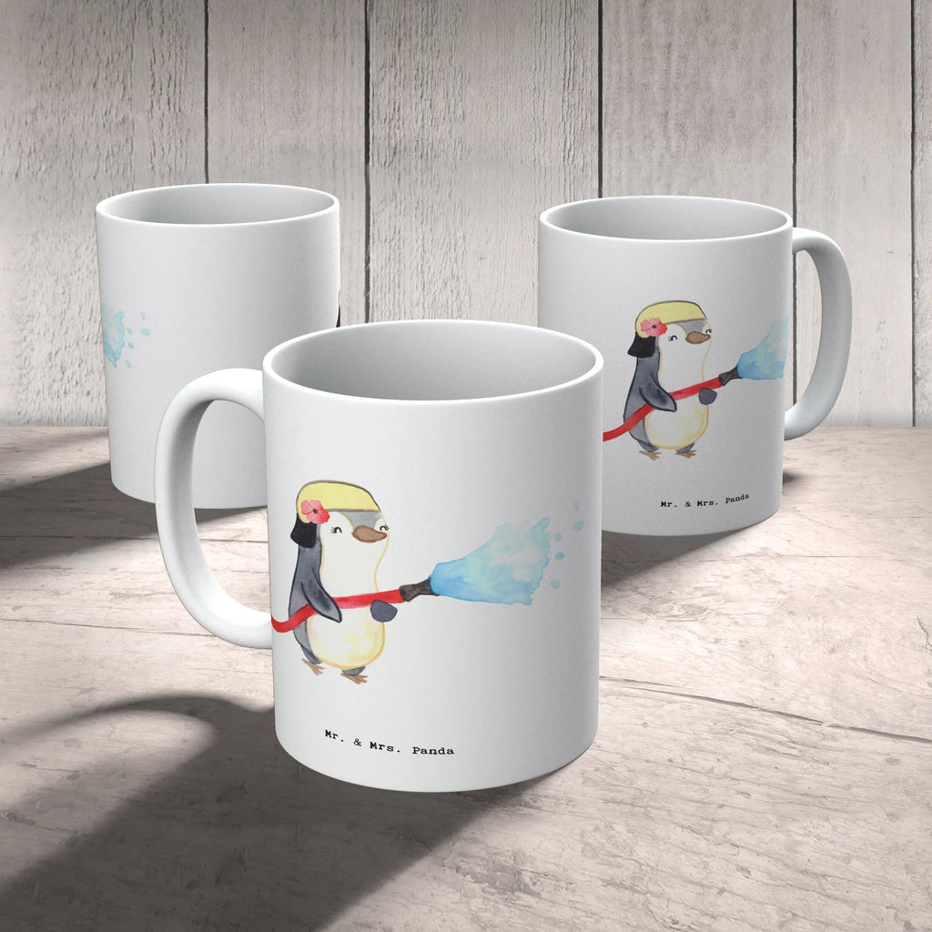 Tasse Feuerwehrfrau mit Herz Tasse, Kaffeetasse, Teetasse, Becher, Kaffeebecher, Teebecher, Keramiktasse, Porzellantasse, Büro Tasse, Geschenk Tasse, Tasse Sprüche, Tasse Motive, Kaffeetassen, Tasse bedrucken, Designer Tasse, Cappuccino Tassen, Schöne Teetassen, Beruf, Ausbildung, Jubiläum, Abschied, Rente, Kollege, Kollegin, Geschenk, Schenken, Arbeitskollege, Mitarbeiter, Firma, Danke, Dankeschön, Feuerwehrfrau, Feuerwehrhauptfrau, Brandschutz, Feuerwehr, freiwillige Feuerwehr