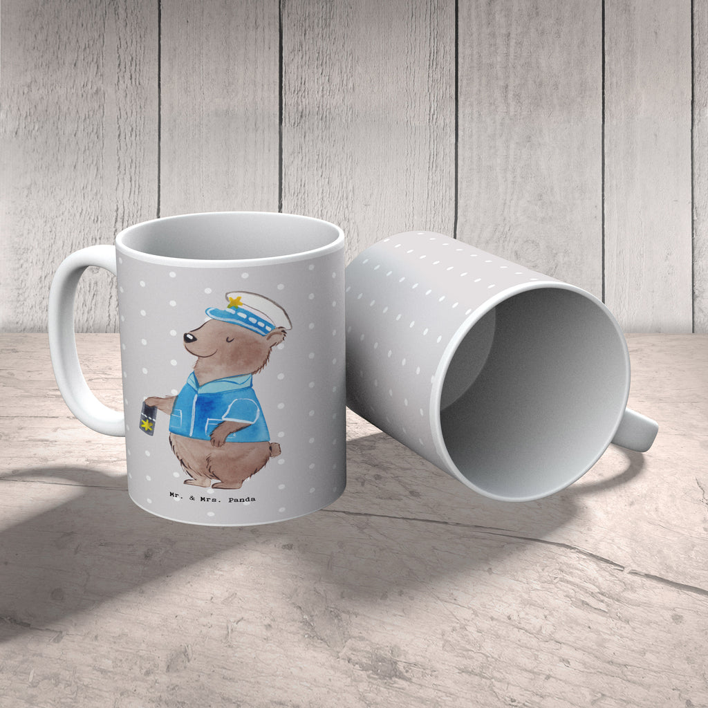 Tasse Polizeivollzugsbeamter mit Herz Tasse, Kaffeetasse, Teetasse, Becher, Kaffeebecher, Teebecher, Keramiktasse, Porzellantasse, Büro Tasse, Geschenk Tasse, Tasse Sprüche, Tasse Motive, Kaffeetassen, Tasse bedrucken, Designer Tasse, Cappuccino Tassen, Schöne Teetassen, Beruf, Ausbildung, Jubiläum, Abschied, Rente, Kollege, Kollegin, Geschenk, Schenken, Arbeitskollege, Mitarbeiter, Firma, Danke, Dankeschön, Polizeivollzugsbeamter, Polizist, Polizei