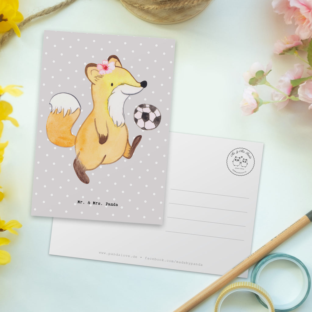 Postkarte Fußballerin mit Herz Postkarte, Karte, Geschenkkarte, Grußkarte, Einladung, Ansichtskarte, Geburtstagskarte, Einladungskarte, Dankeskarte, Ansichtskarten, Einladung Geburtstag, Einladungskarten Geburtstag, Beruf, Ausbildung, Jubiläum, Abschied, Rente, Kollege, Kollegin, Geschenk, Schenken, Arbeitskollege, Mitarbeiter, Firma, Danke, Dankeschön, Fußballerin, Fußballspielerin, Profi Fußballerin, Fußballspiel, Glücksbringer