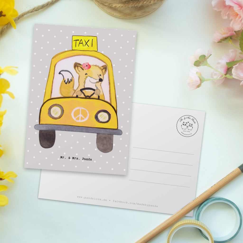 Postkarte Taxifahrerin mit Herz Postkarte, Karte, Geschenkkarte, Grußkarte, Einladung, Ansichtskarte, Geburtstagskarte, Einladungskarte, Dankeskarte, Ansichtskarten, Einladung Geburtstag, Einladungskarten Geburtstag, Beruf, Ausbildung, Jubiläum, Abschied, Rente, Kollege, Kollegin, Geschenk, Schenken, Arbeitskollege, Mitarbeiter, Firma, Danke, Dankeschön