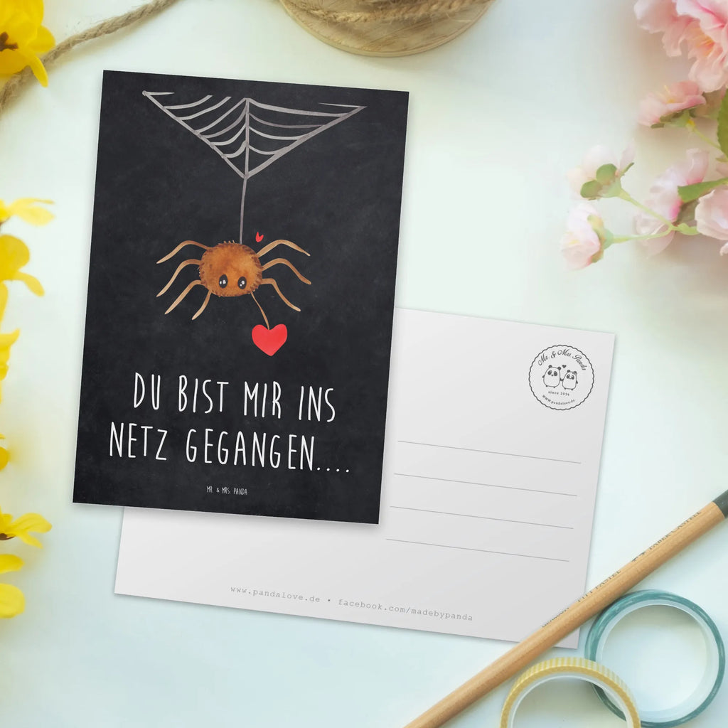 Postkarte Spinne Agathe Liebe Postkarte, Karte, Geschenkkarte, Grußkarte, Einladung, Ansichtskarte, Geburtstagskarte, Einladungskarte, Dankeskarte, Ansichtskarten, Einladung Geburtstag, Einladungskarten Geburtstag, Spinne Agathe, Spinne, Agathe, Videos, Merchandise, Liebe, Verliebt, Liebesbeweis, Liebesgeschenk