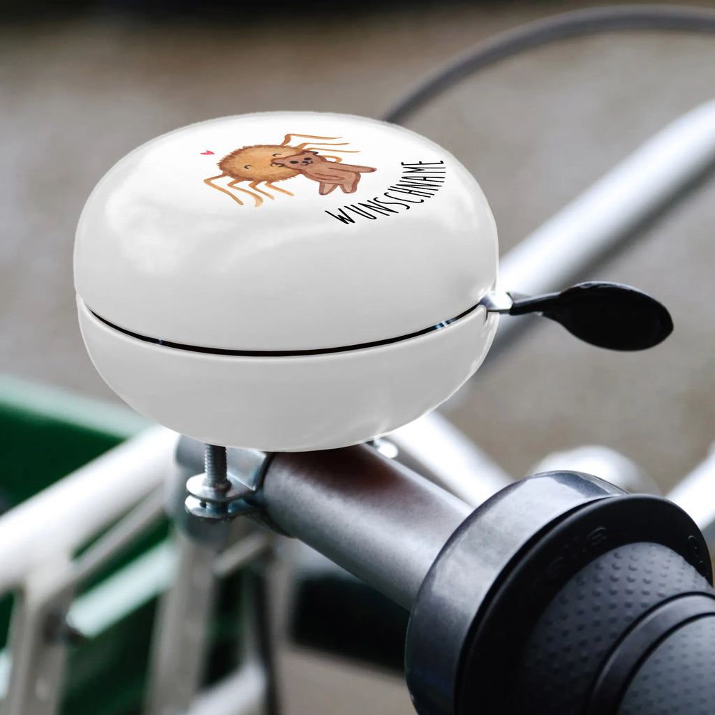 Personalisierte Fahrradklingel Spinne Agathe Teddy Personalisierte Fahrradklingel, Personalisierte Fahrradglocke, Fahrradklingel mit Namen, Fahrradglocke mit Namen, Fahrradklingel selbst gestalten, Fahrradklingel Wunschname, Fahrradklingel Personalisiert, Fahrradklingel Individuell, Individuelle Fahrradklingel, Fahrradklingel Individuell Gestalten, Spinne Agathe, Spinne, Agathe, Videos, Merchandise, Freundschaft, Liebesgeschenk, Verliebt, Liebesbeweis, Teddy, Treue, Miteinander, Dankeschön